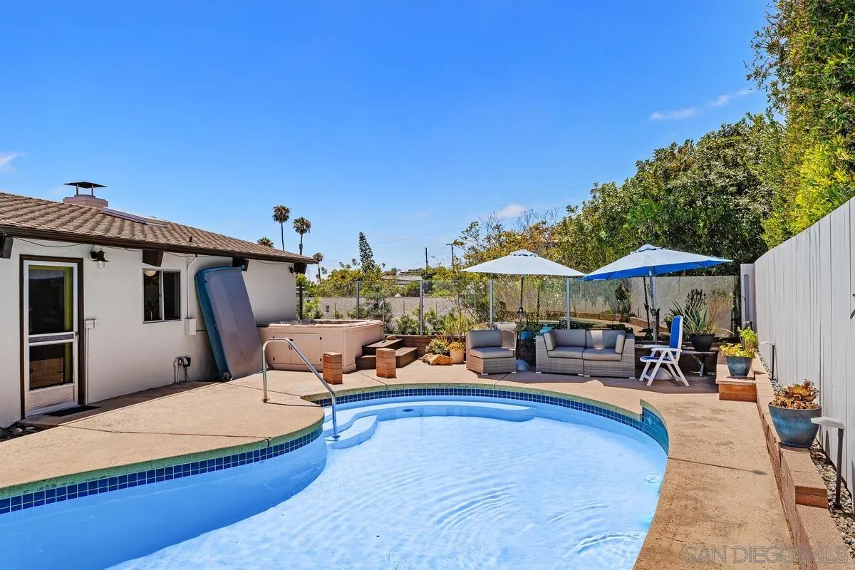 https://cdn.realtyfeed.com/cdn/127/260014845/f10a75544e78cb2b83cd059a2f1bd2b7.webp