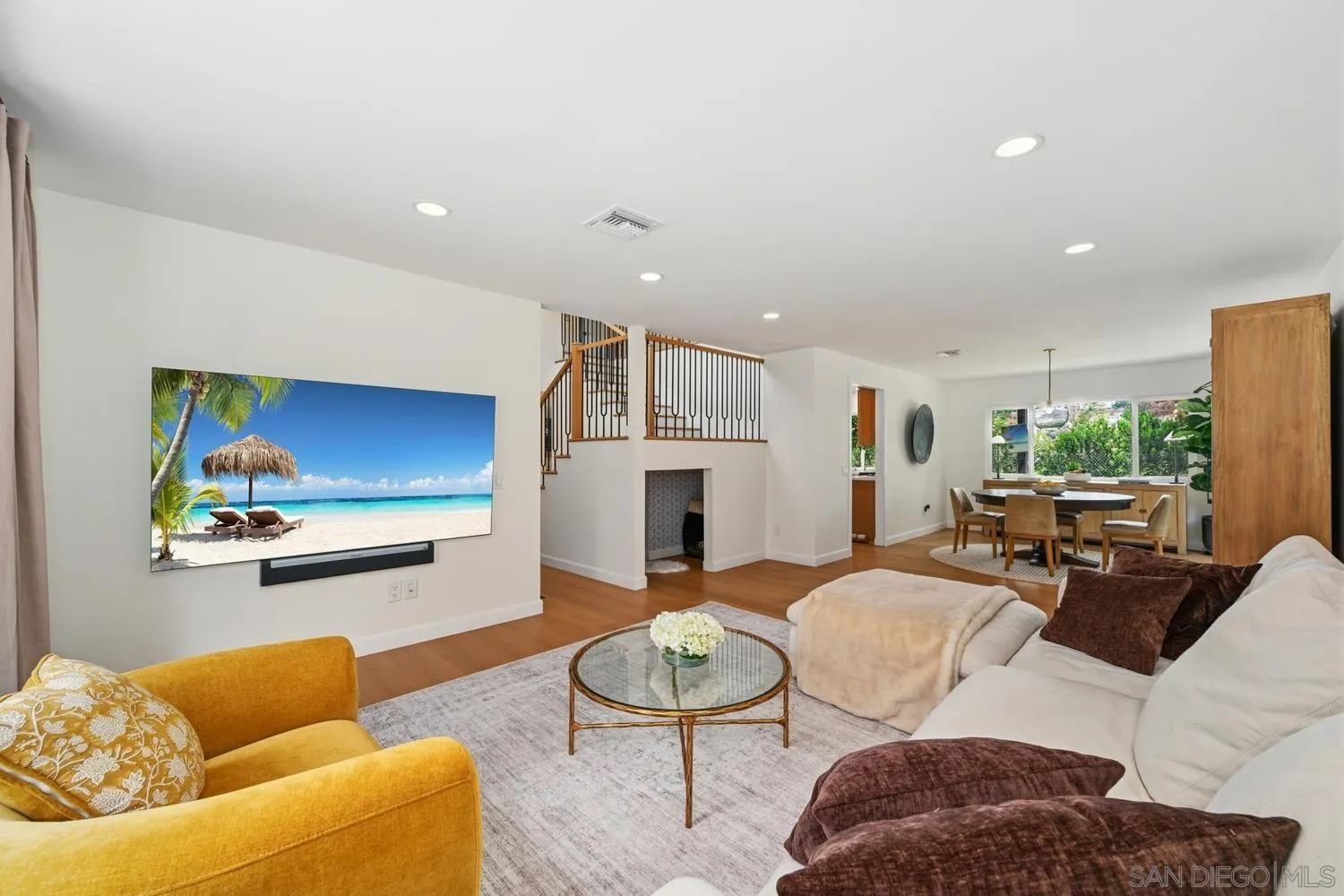 https://cdn.realtyfeed.com/cdn/127/260014846/7591df5134b0b011db917870abbbb01f.webp