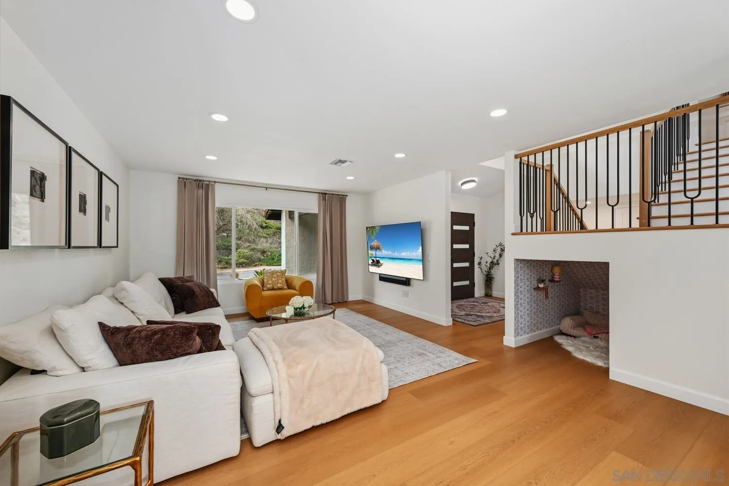 https://cdn.realtyfeed.com/cdn/127/260014846/7834acbca46fa02dc1413a1fecd3601f.webp