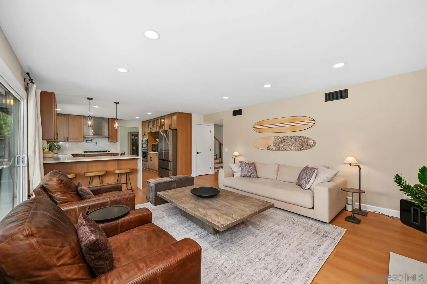 https://cdn.realtyfeed.com/cdn/127/260014846/9ac9644e52f011789a1a1d3f92c6c421.webp