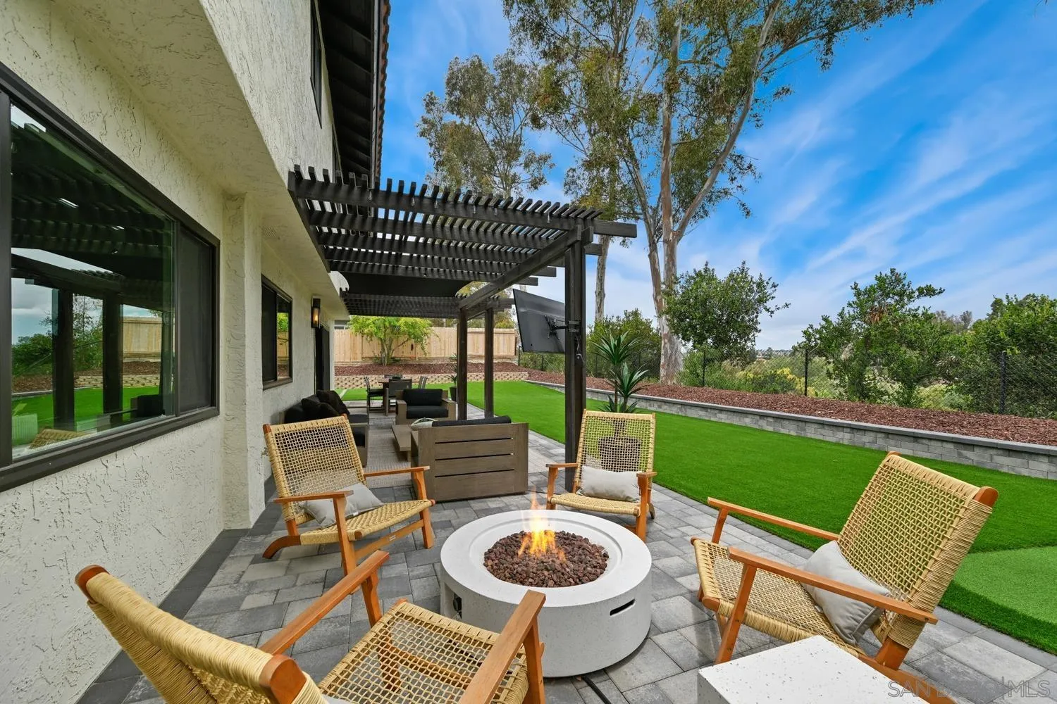 https://cdn.realtyfeed.com/cdn/127/260014846/cc2ceca82dee33d9fb9e4b196e479bb1.webp