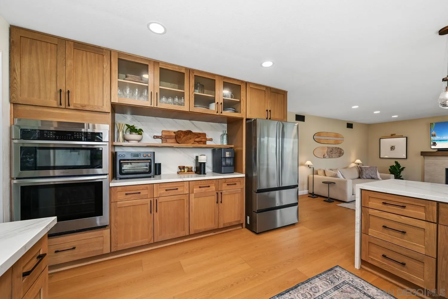 https://cdn.realtyfeed.com/cdn/127/260014846/fd9dc688ebbe52eac1c5d057628aeb5d.webp