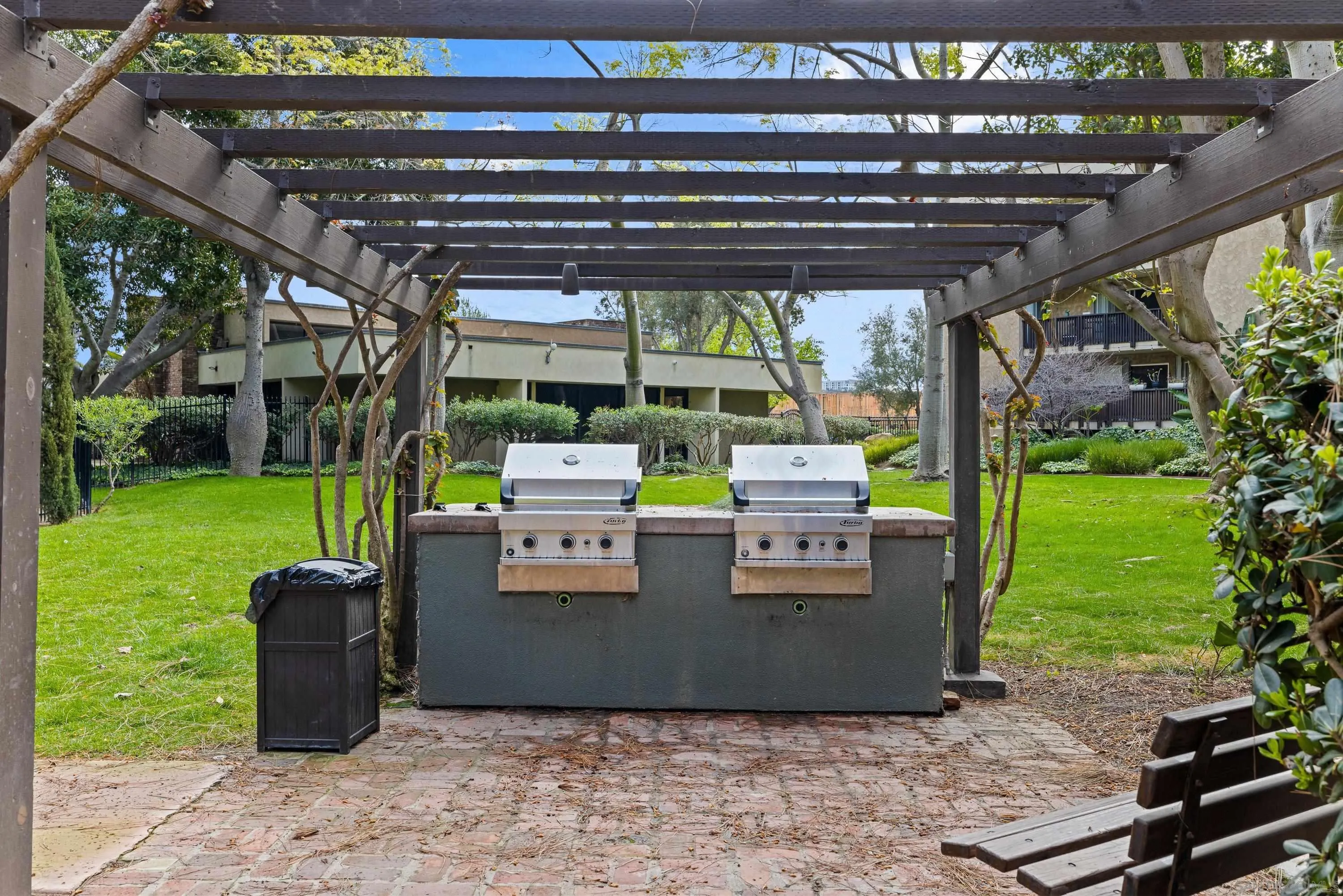 Photo #13: 260014847 Listing: Photo #13