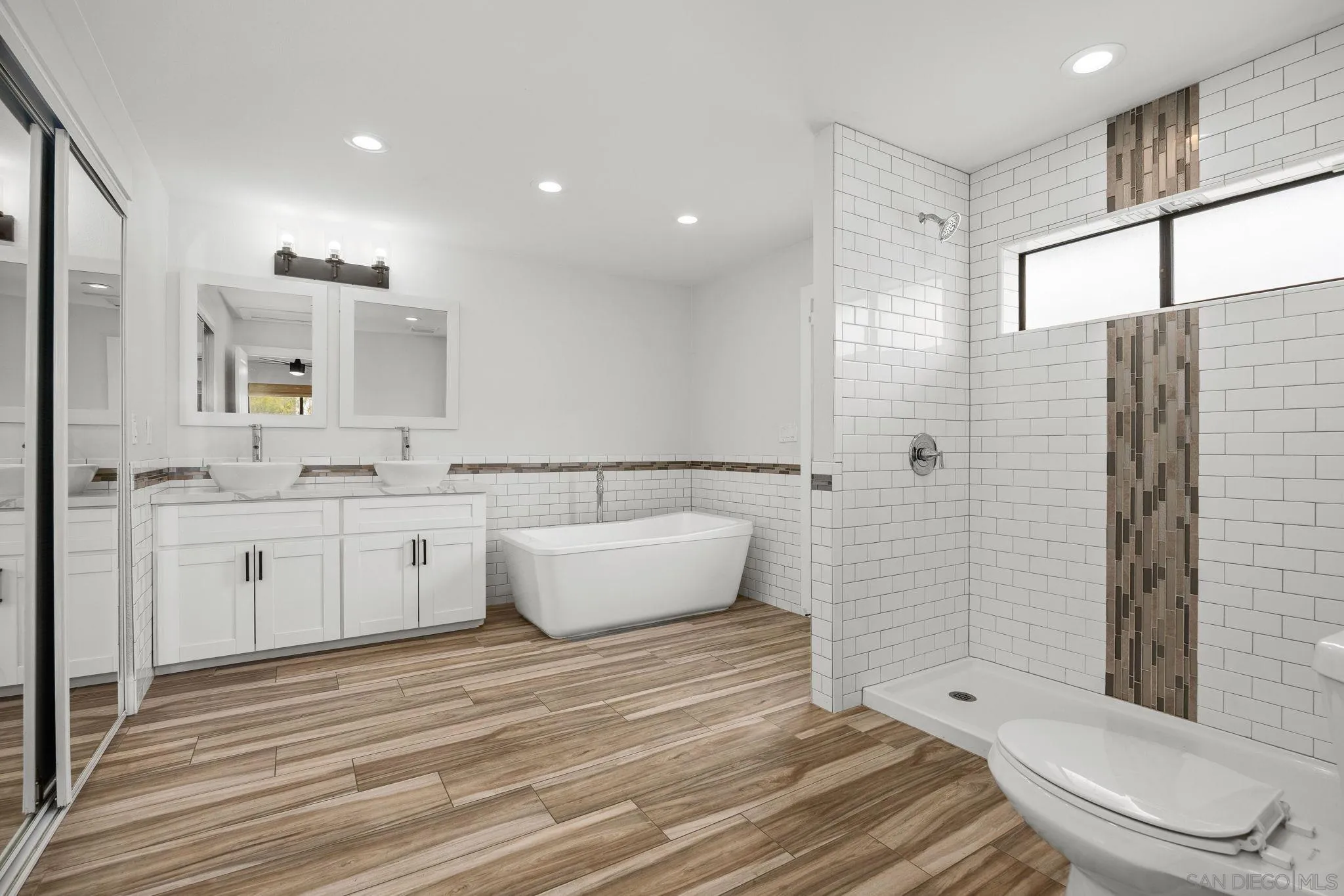 https://cdn.realtyfeed.com/cdn/127/260014849/1e94dbad48d59fd13646744078b8826d.webp