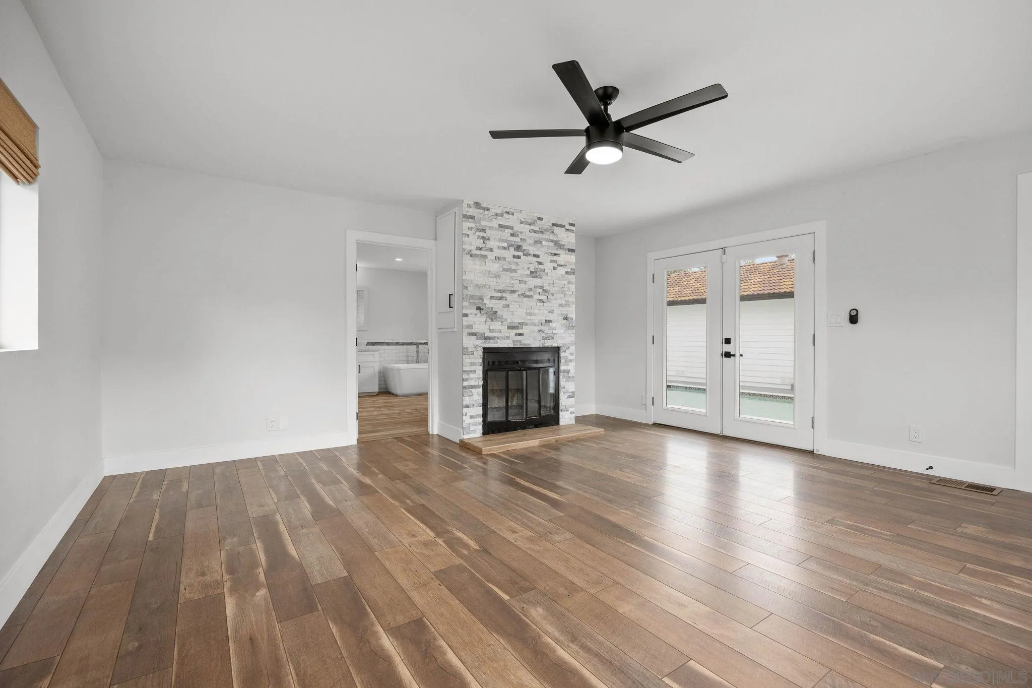 https://cdn.realtyfeed.com/cdn/127/260014849/5bb617e9d2215a183f71b662233a6c7c.webp