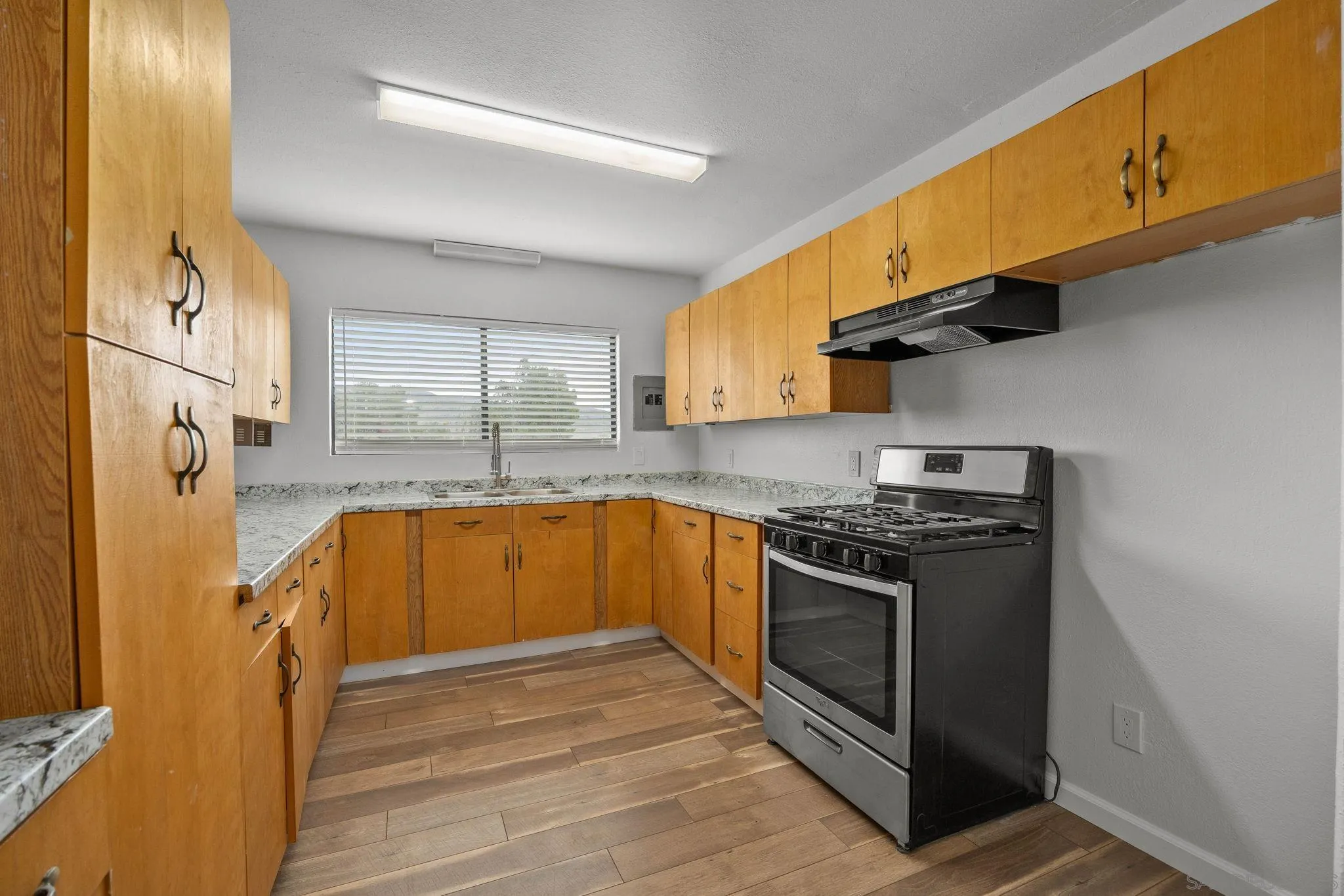 https://cdn.realtyfeed.com/cdn/127/260014849/84af9009404ade0f80c1dec73de32f05.webp