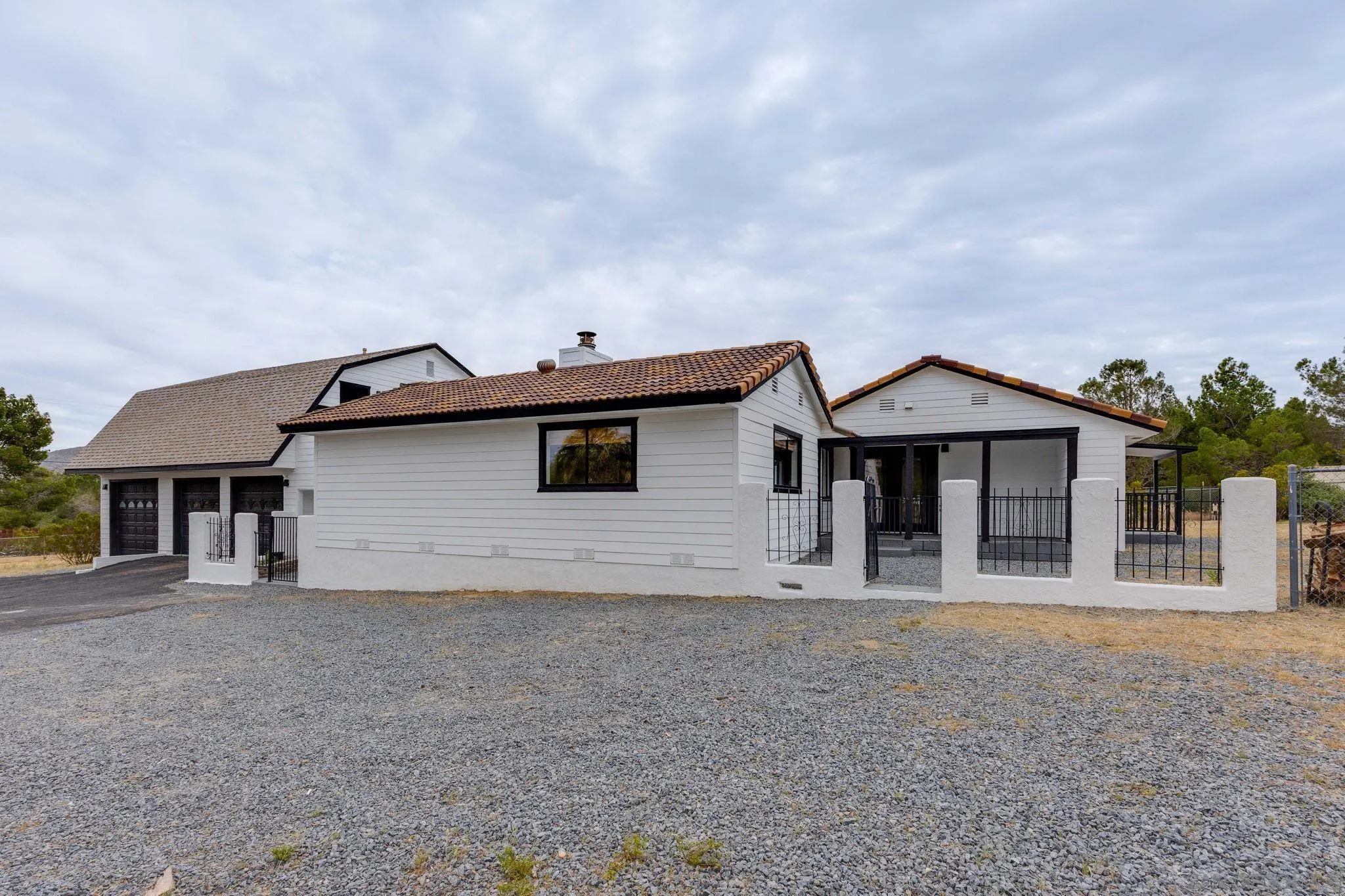 https://cdn.realtyfeed.com/cdn/127/260014849/a4e57da3c1b71d51dc407a7ce37f2af7.webp