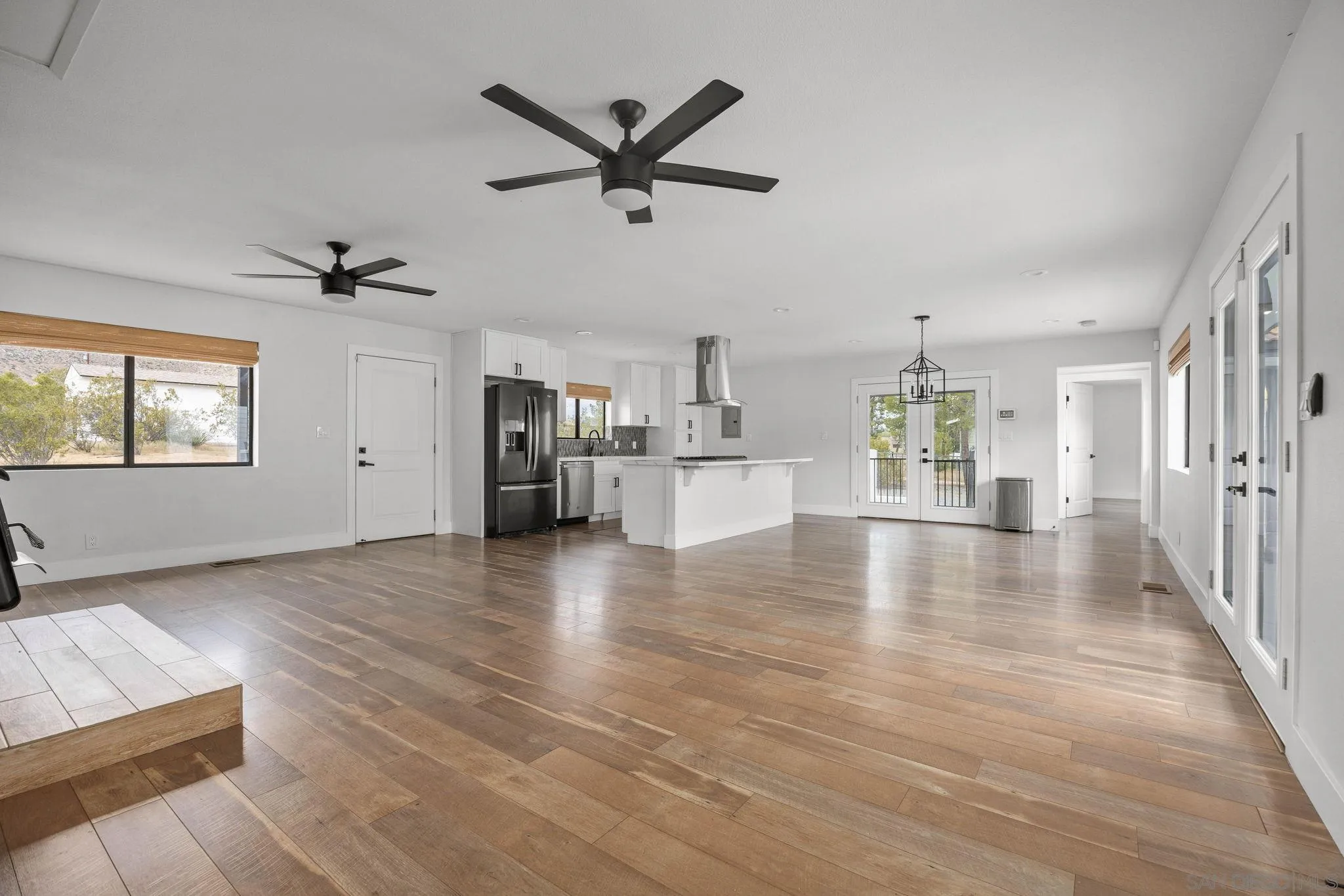 https://cdn.realtyfeed.com/cdn/127/260014849/a812048908c3623ef3fb7a09b0b16ed0.webp