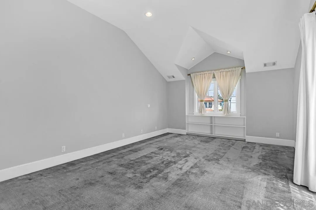 https://cdn.realtyfeed.com/cdn/127/260014850/6e885dabca8f7e407d8cb34465a32c3b.webp