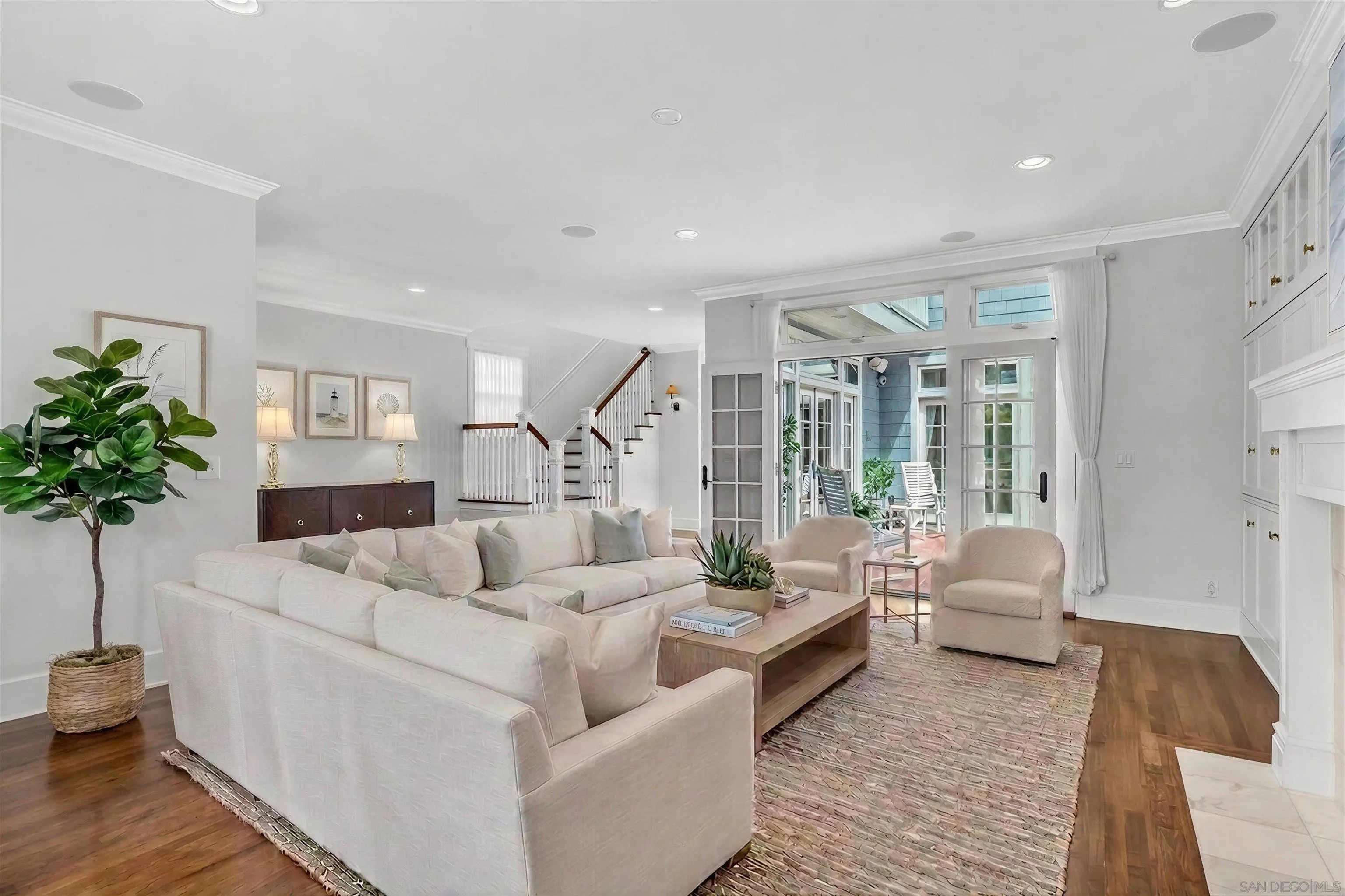 https://cdn.realtyfeed.com/cdn/127/260014850/fedf5504f863d49c37f5537cc615eeaf.webp