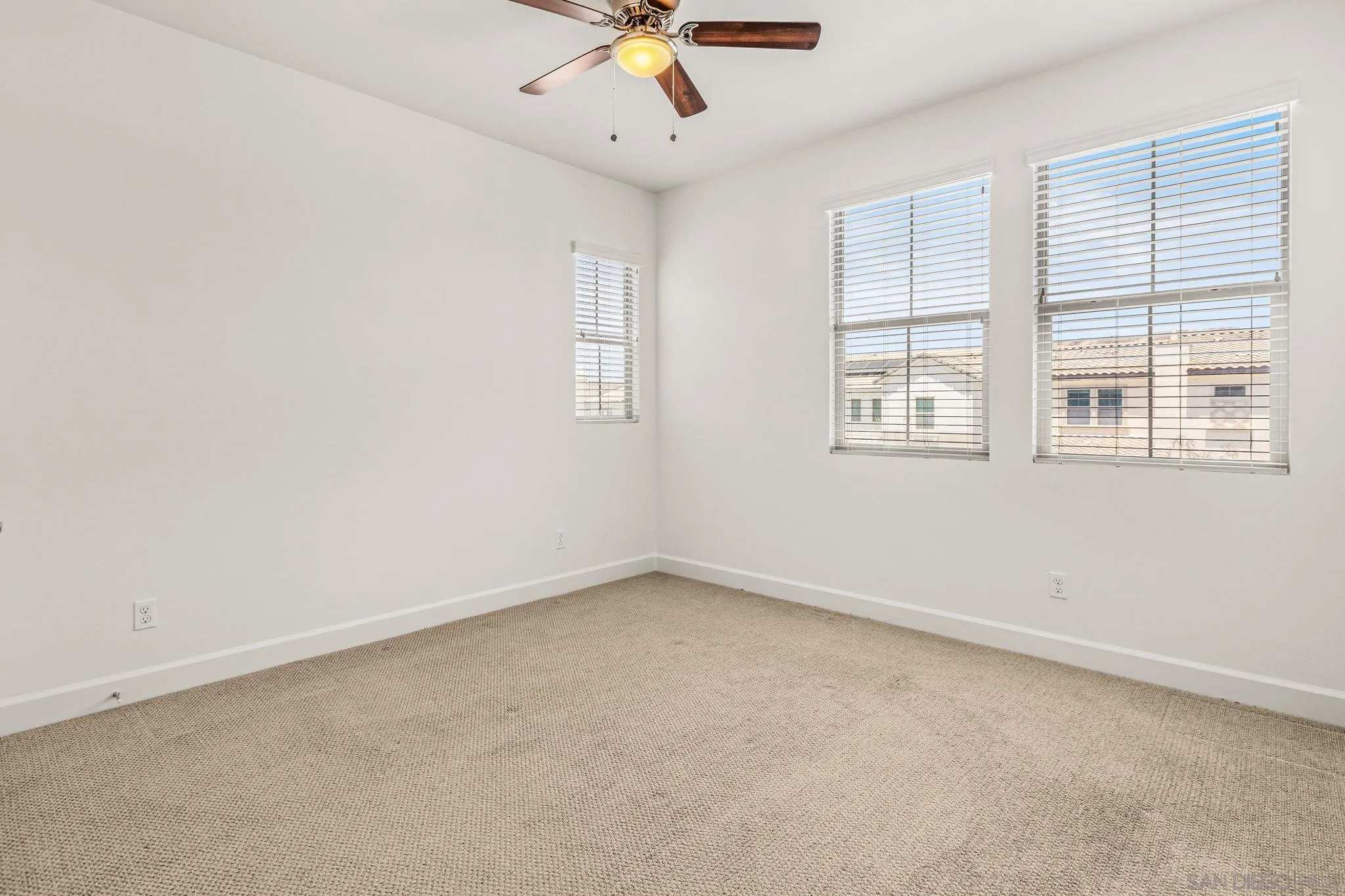 https://cdn.realtyfeed.com/cdn/127/260014852/07bd5f06b7b1a5cb078a1e12ebeaef57.webp