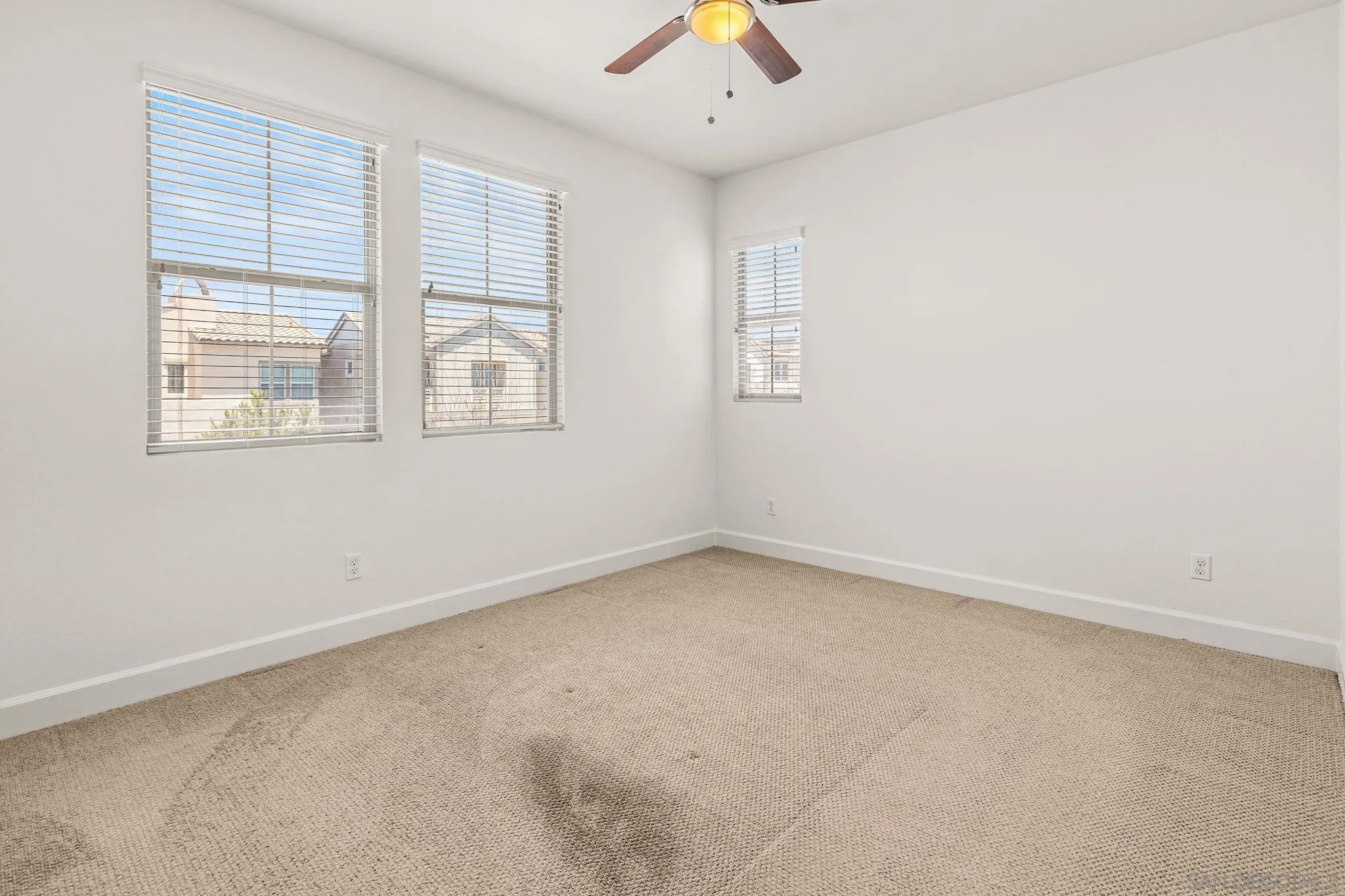 https://cdn.realtyfeed.com/cdn/127/260014852/4fe57532674d96b9b952861ab1f07a4d.webp