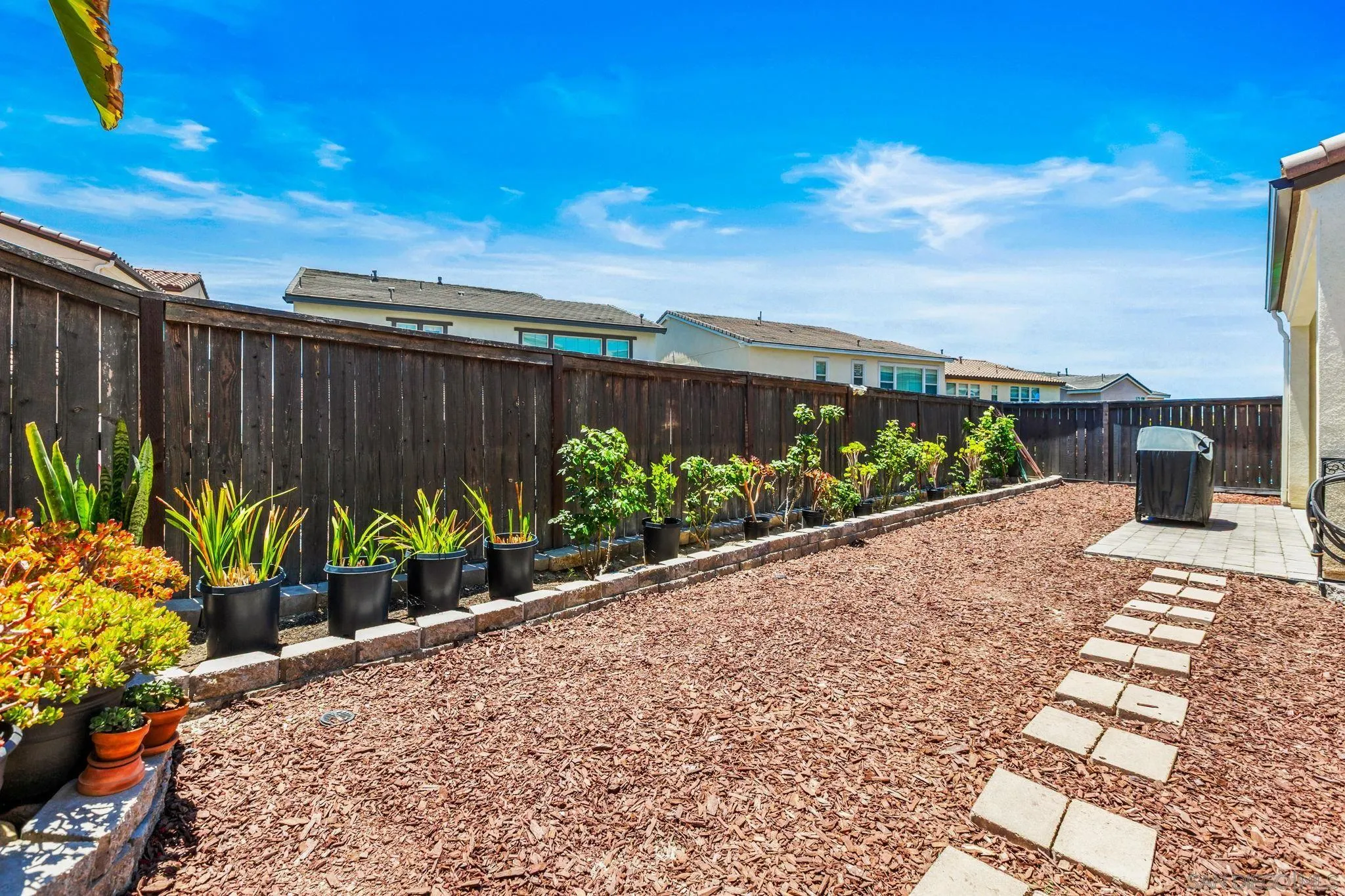 https://cdn.realtyfeed.com/cdn/127/260014852/c1eaa34d36a039fa930cfab91283b7f1.webp