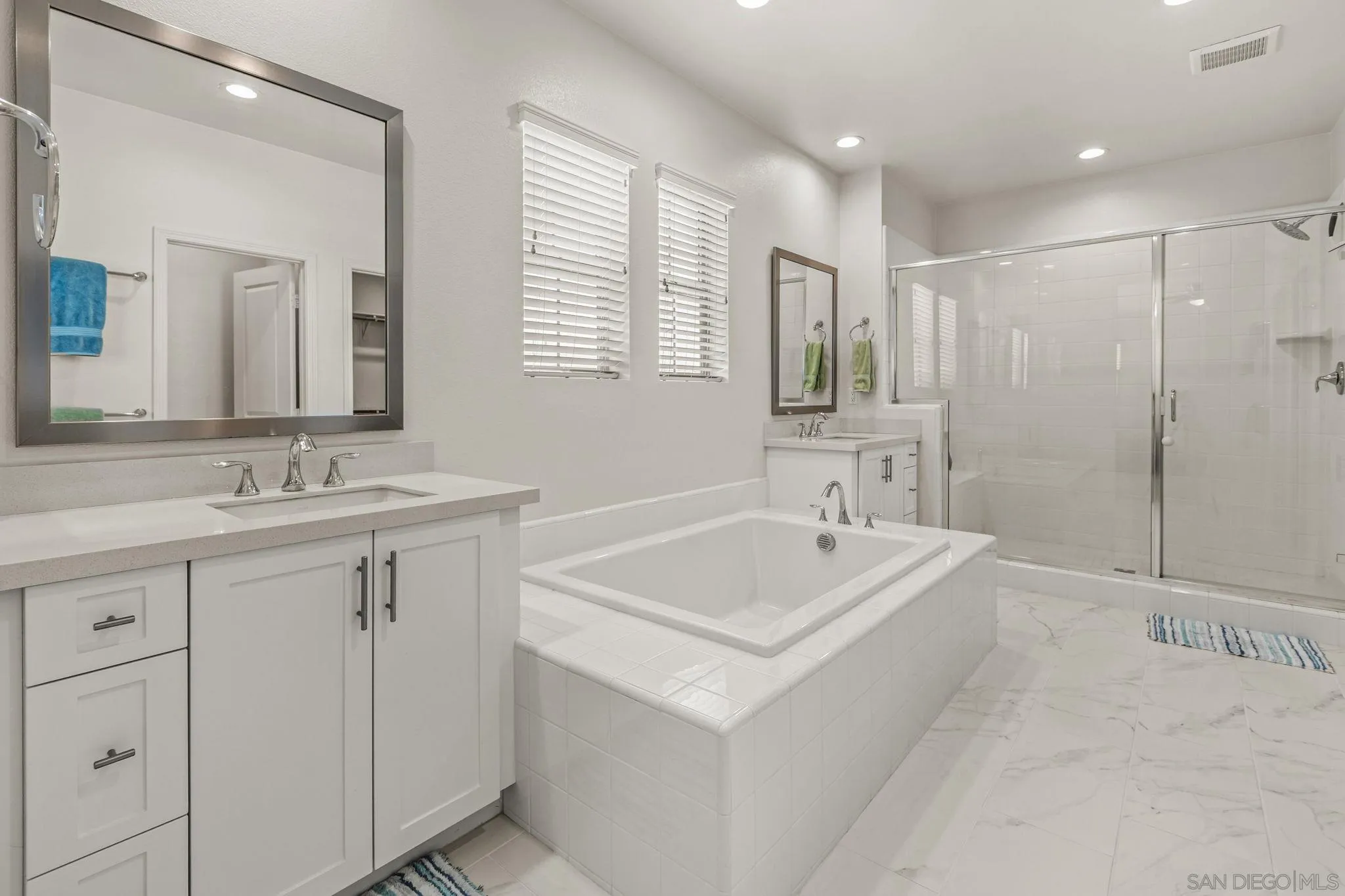 https://cdn.realtyfeed.com/cdn/127/260014852/f21997003956c061216163409f4d6b75.webp