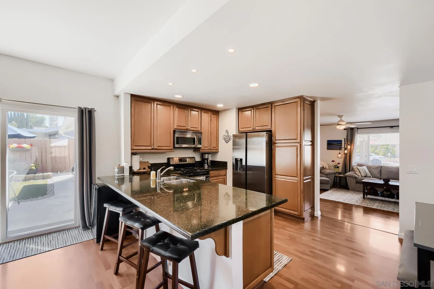https://cdn.realtyfeed.com/cdn/127/260014854/0b46422a5b01bf57884066473ba4c394.webp