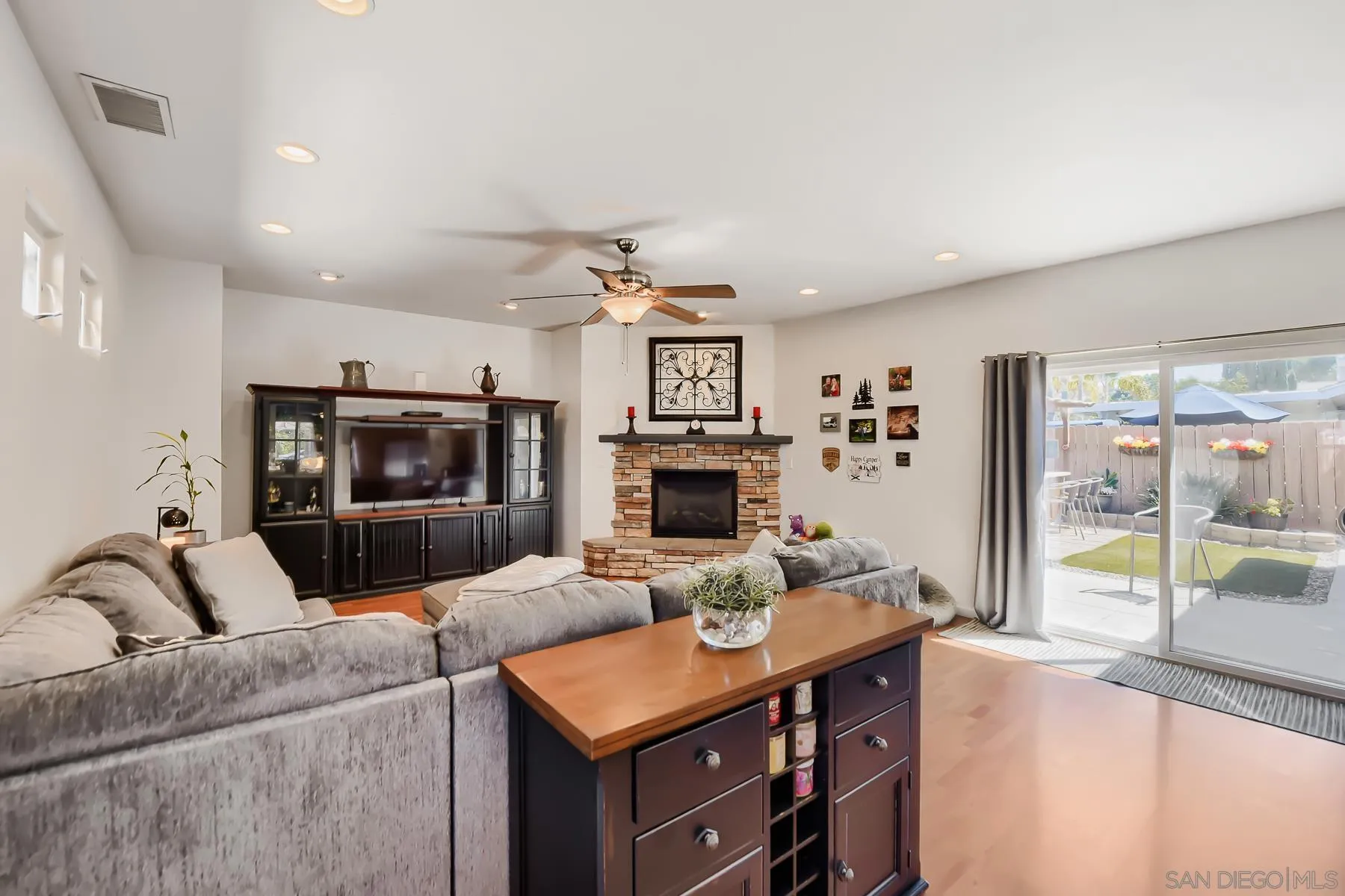 https://cdn.realtyfeed.com/cdn/127/260014854/a23cdc871aced96dd43eea8ed2aaea86.webp