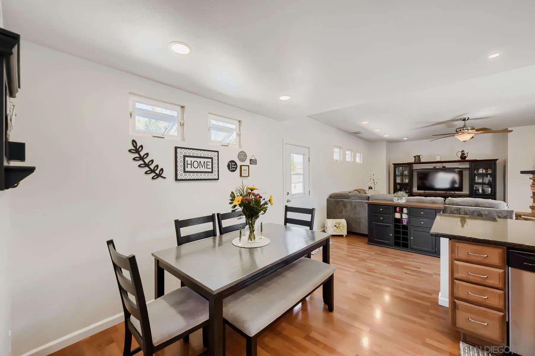 https://cdn.realtyfeed.com/cdn/127/260014854/ffbe9d19c95b56e9294459a8acdbe548.webp