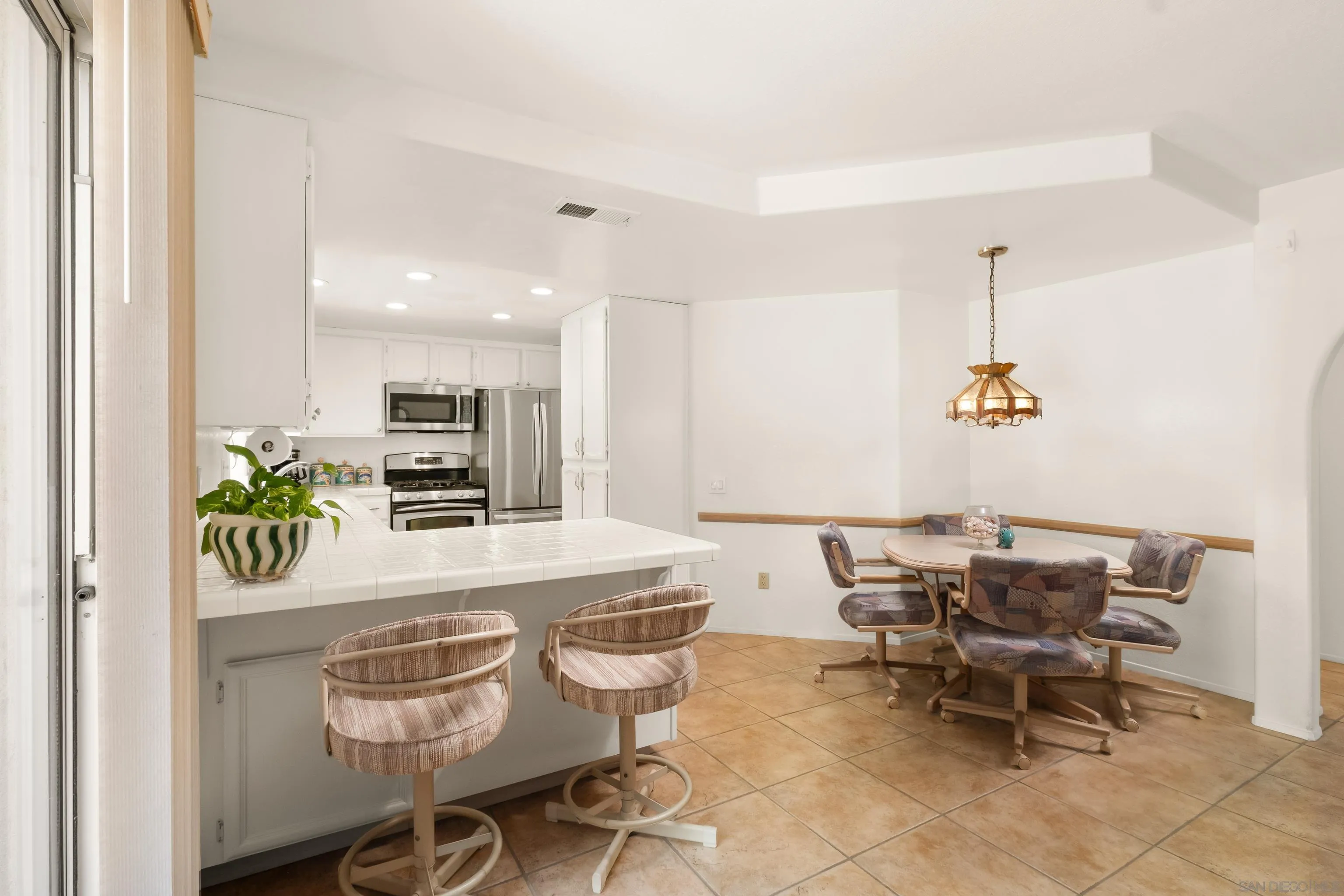 https://cdn.realtyfeed.com/cdn/127/260014855/0338e50dc5dd2c043b70698ef4380c27.webp