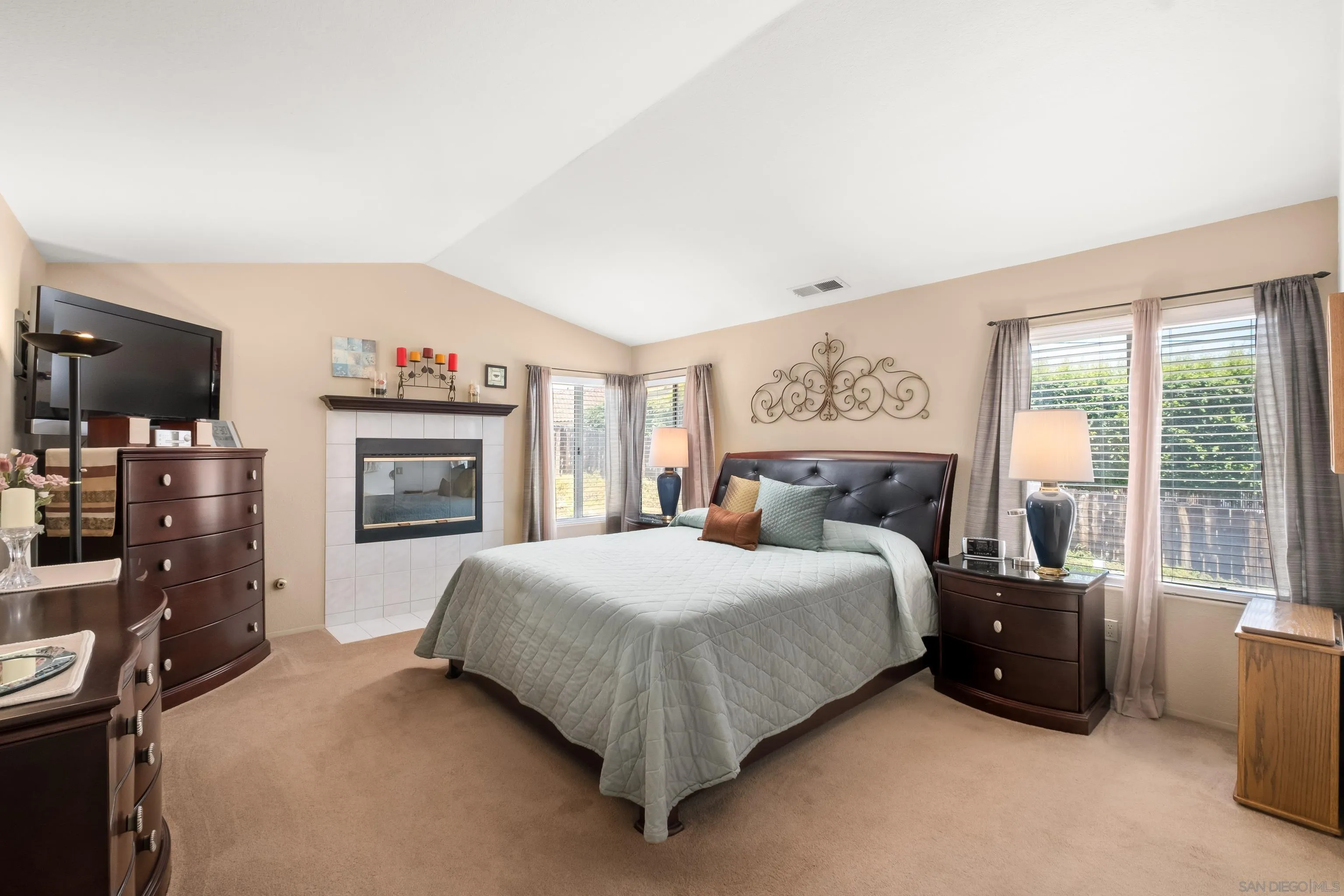 https://cdn.realtyfeed.com/cdn/127/260014855/196348dade0ff6029007ac0603cb4434.webp