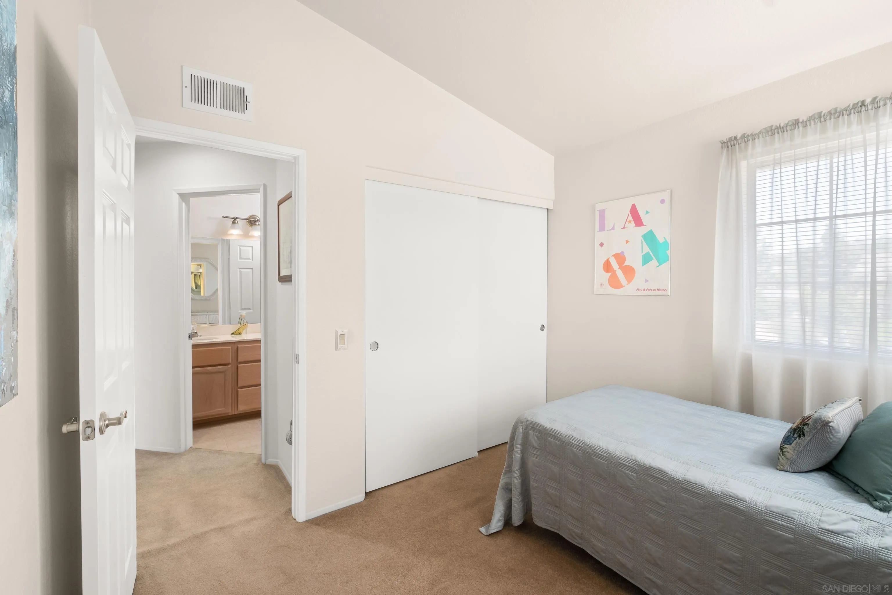 https://cdn.realtyfeed.com/cdn/127/260014855/28540167cae001656845cc98f7d4c1c3.webp