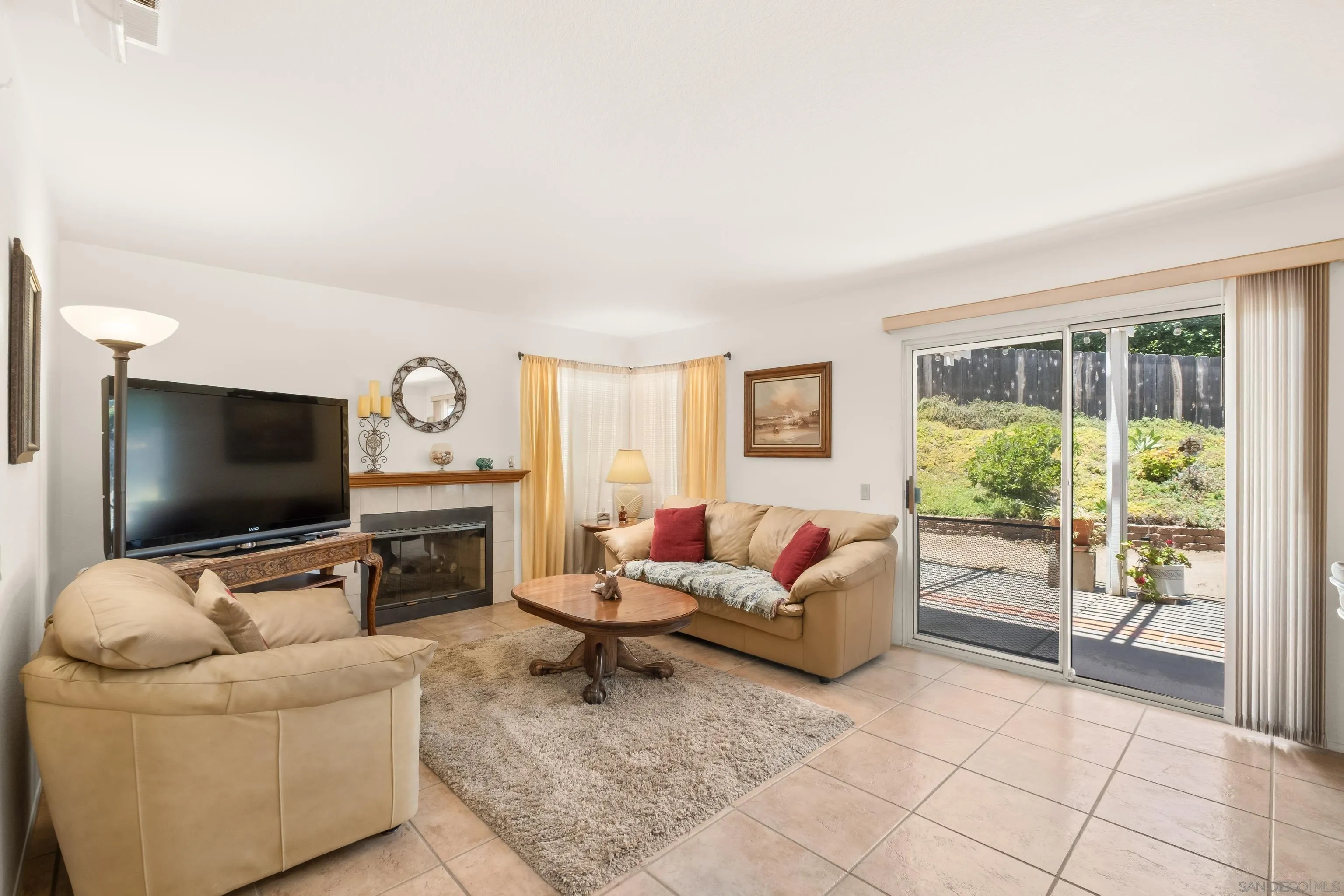 https://cdn.realtyfeed.com/cdn/127/260014855/cb36607dd402454fd351e7c10b2854e5.webp