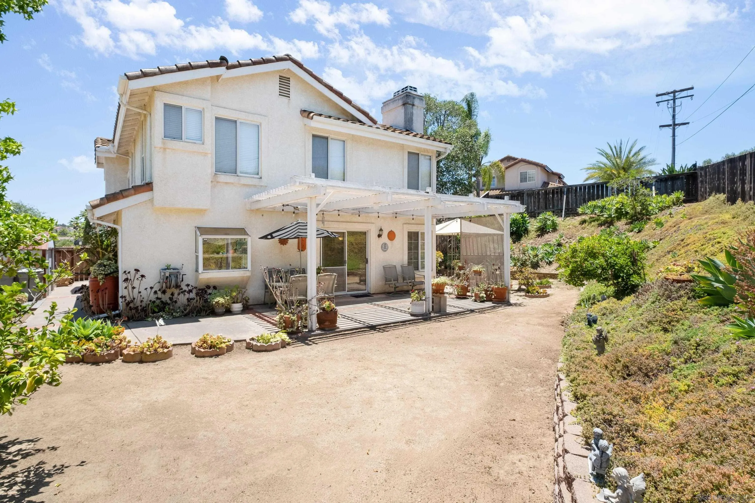 https://cdn.realtyfeed.com/cdn/127/260014855/d045097eab6d6fea593c8889774a2593.webp