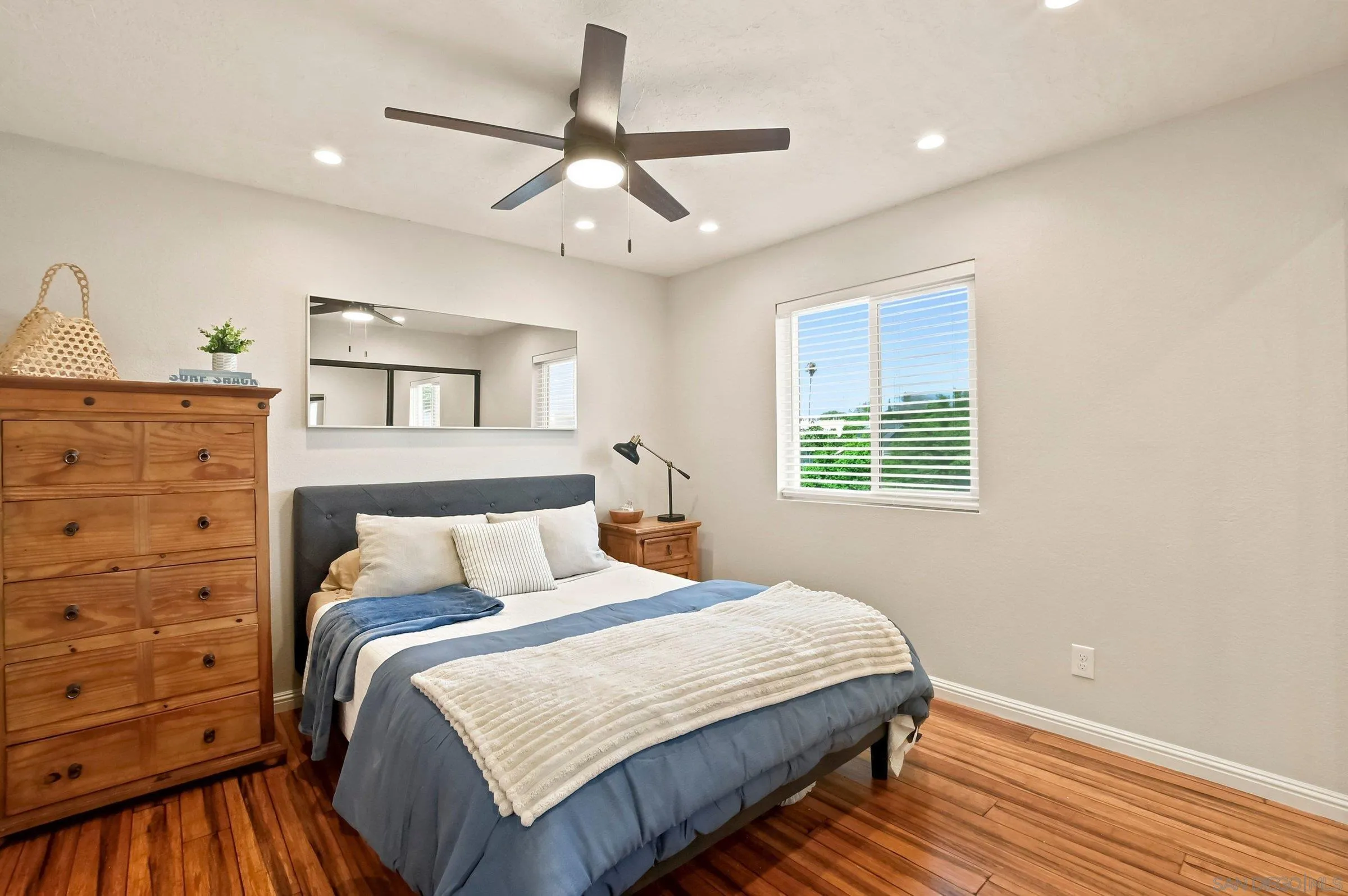 Photo #12: 260014856 Listing: Photo #12