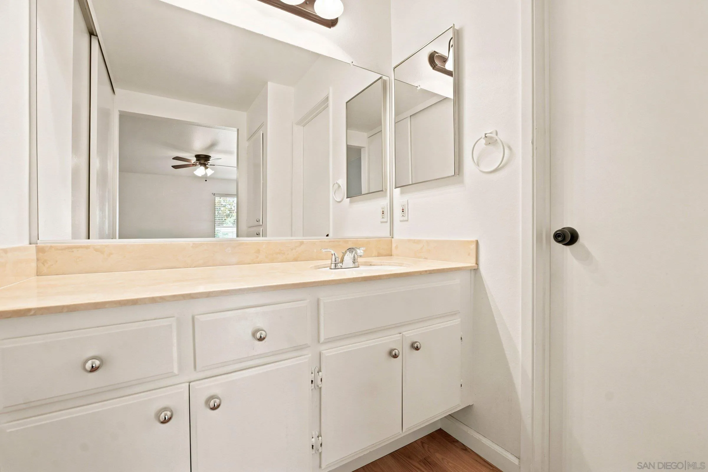 Photo #24: 260014857 Listing: Photo #24