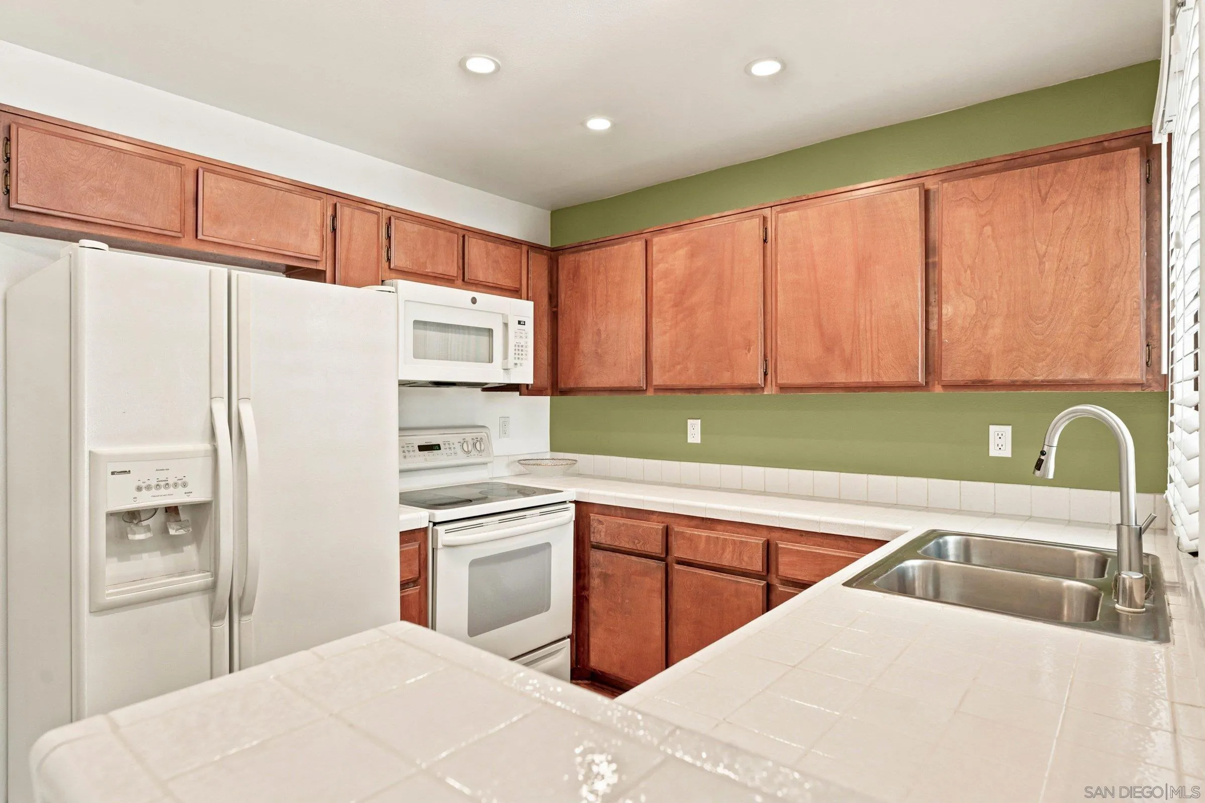 Photo #13: 260014857 Listing: Photo #13