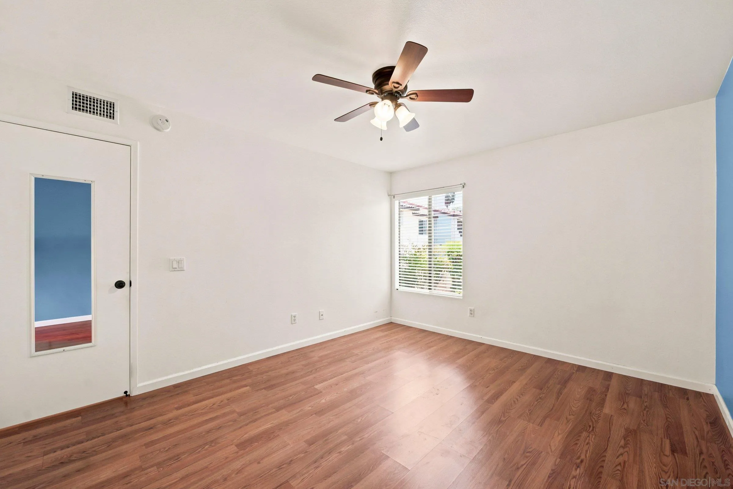 Photo #27: 260014857 Listing: Photo #27