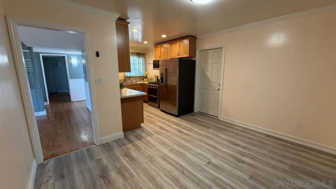 https://cdn.realtyfeed.com/cdn/127/260014859/8d2dc86e0ac00330f34ec069d58164c9.webp