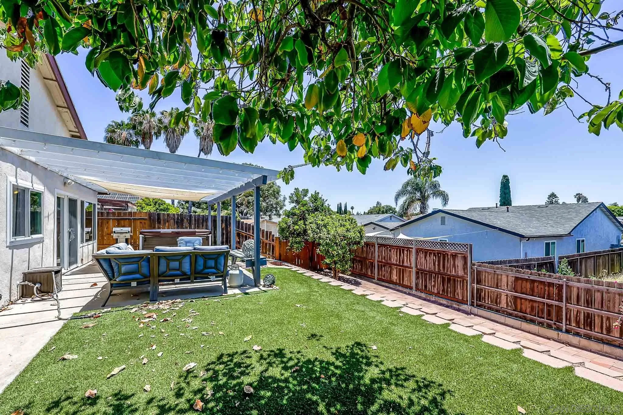 https://cdn.realtyfeed.com/cdn/127/260014860/07e9b3a2db48b7d022d39f66f6bb27b4.webp
