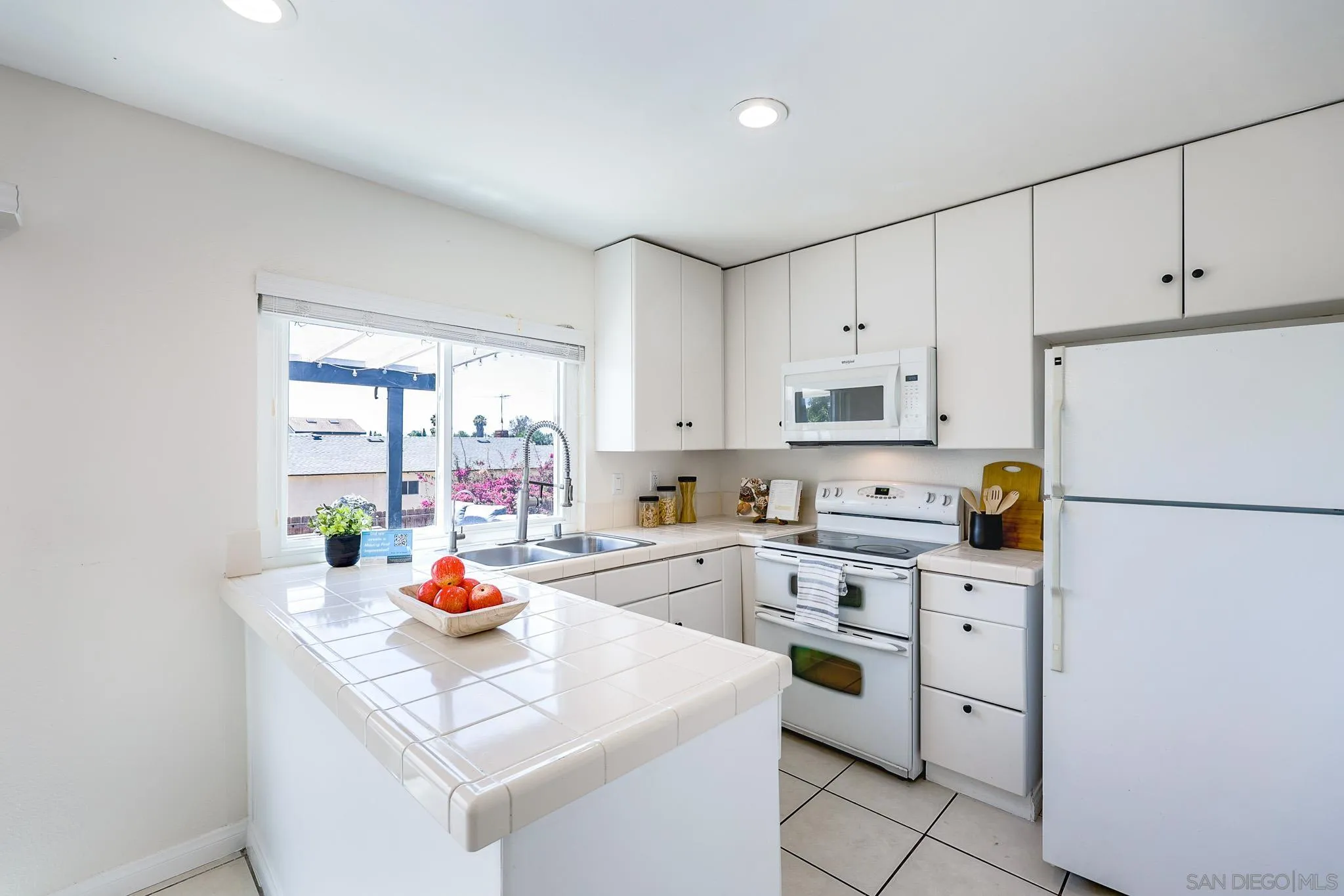 https://cdn.realtyfeed.com/cdn/127/260014860/1f2e5eda3ebece37d097674b5520dd2c.webp