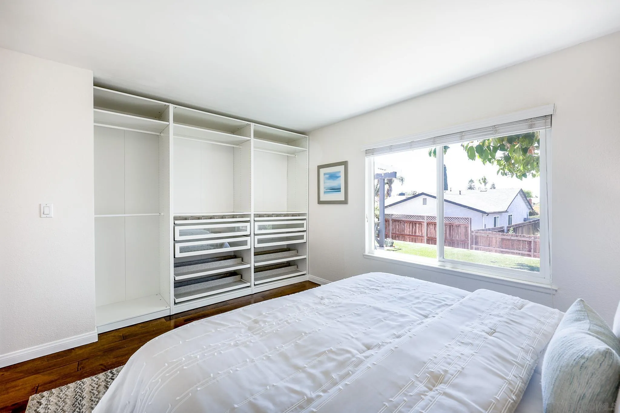 https://cdn.realtyfeed.com/cdn/127/260014860/95b541936996e9735c6d6dc1c518599c.webp