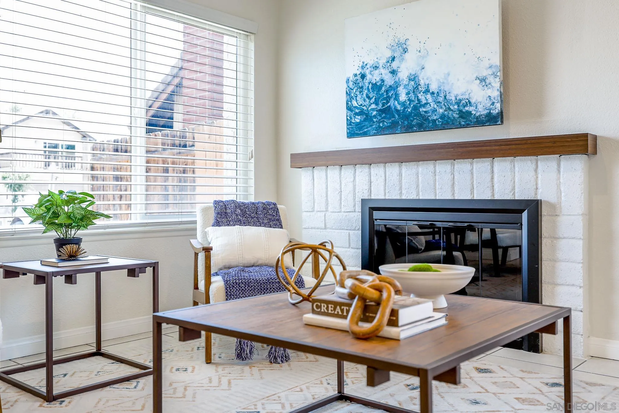 https://cdn.realtyfeed.com/cdn/127/260014860/b490f41333a8fada6e7990e3f24255e0.webp