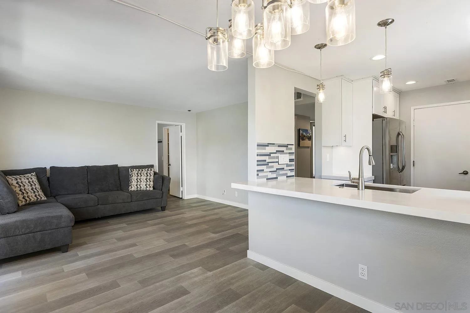 https://cdn.realtyfeed.com/cdn/127/260014866/10f310d57ad4104b8df6373e0e41b75d.webp
