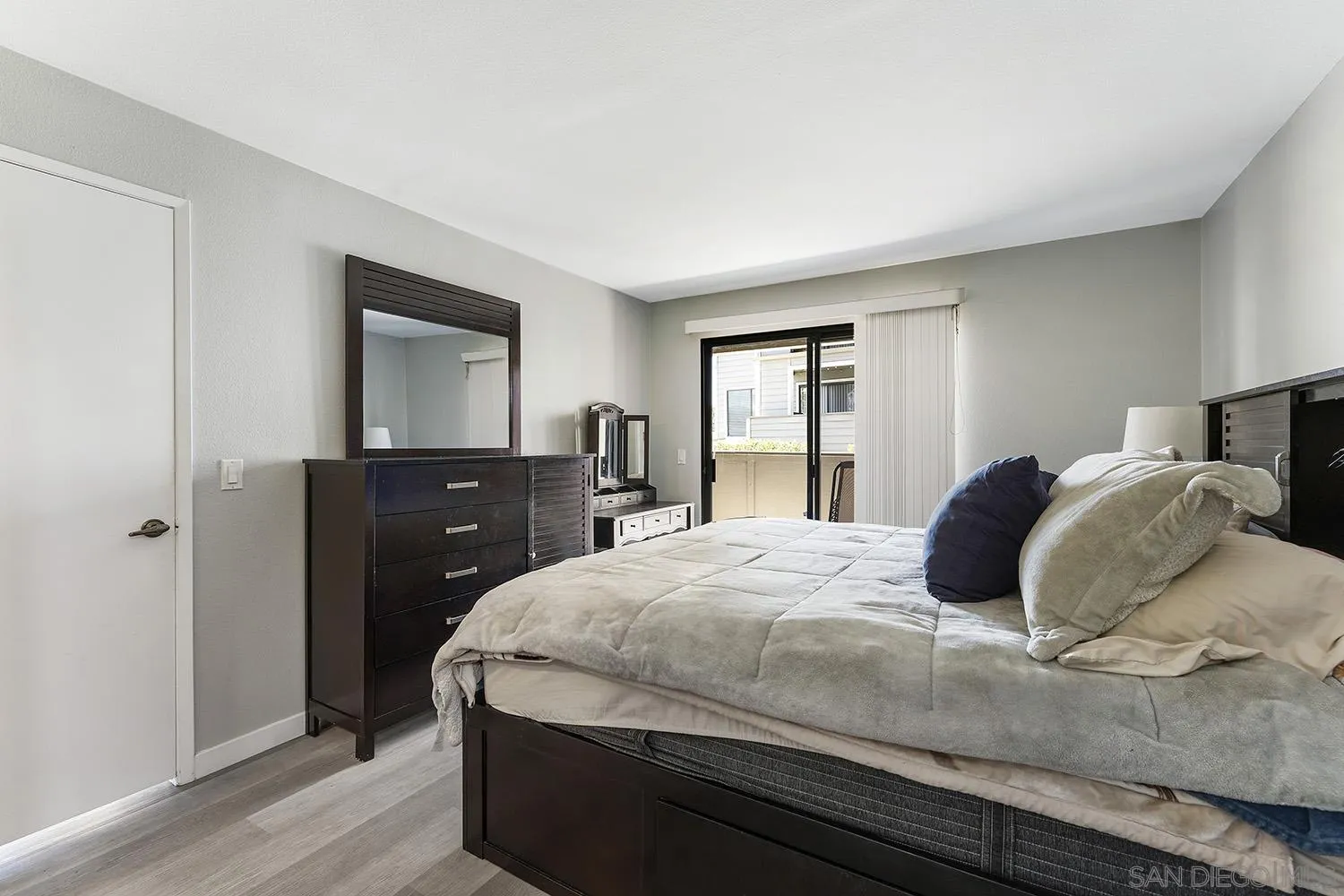 https://cdn.realtyfeed.com/cdn/127/260014866/235daf0f5993ffa2b27f325b96d63c16.webp