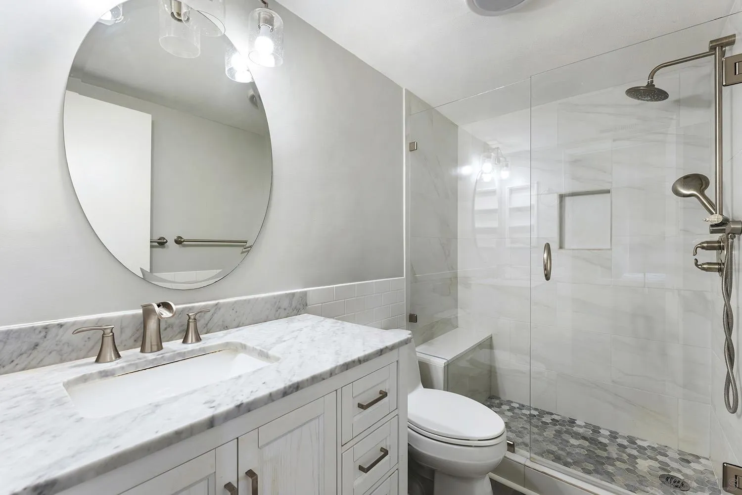 https://cdn.realtyfeed.com/cdn/127/260014866/2fdfd6fb97ae4189401fde4b26a50f14.webp