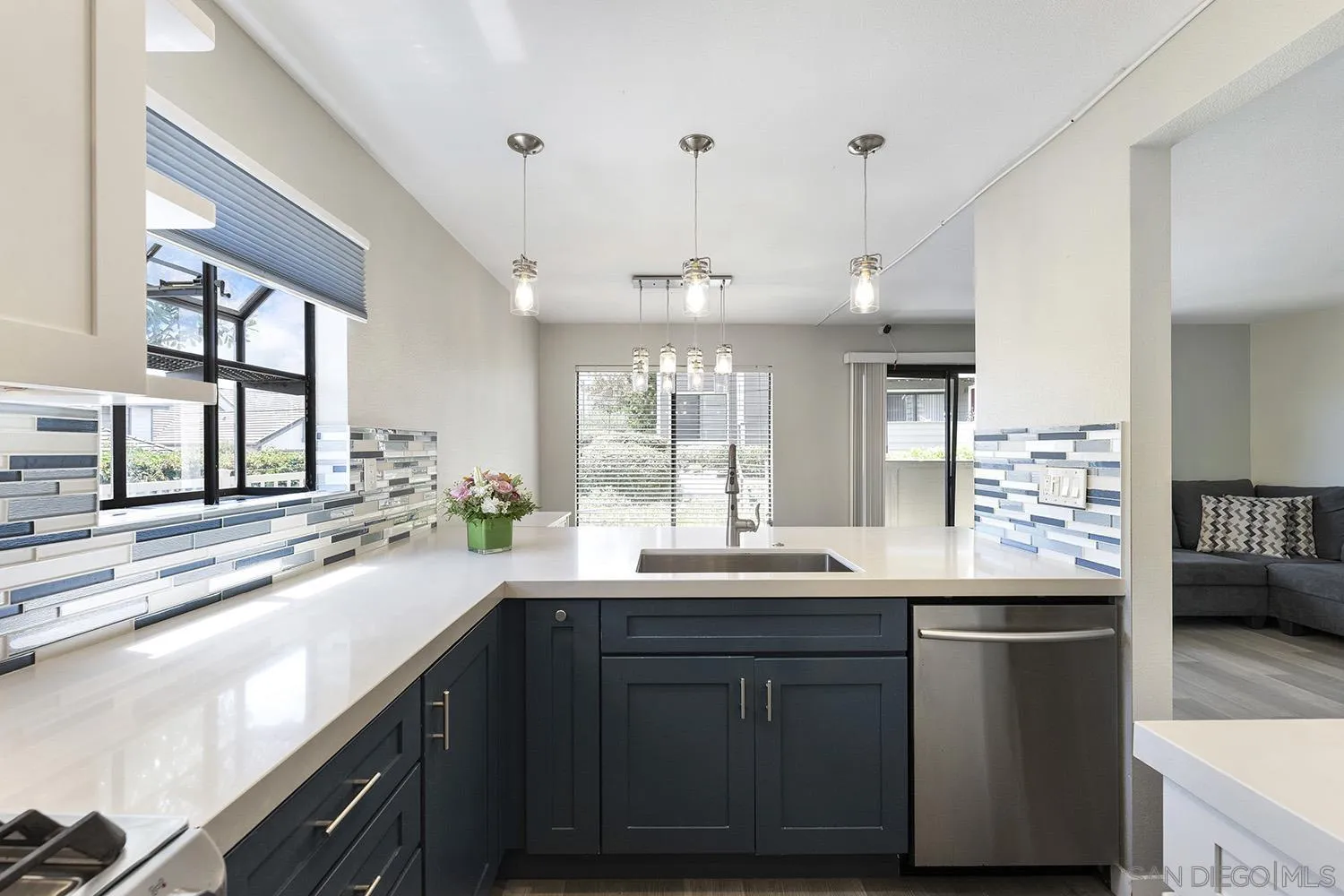 https://cdn.realtyfeed.com/cdn/127/260014866/3b18585a957e82aa582c76f28028c4cb.webp