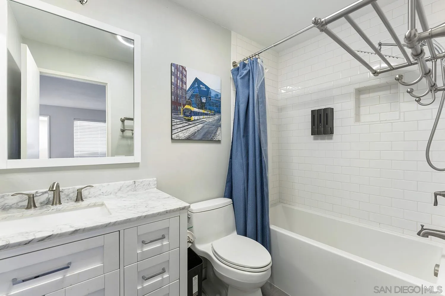 https://cdn.realtyfeed.com/cdn/127/260014866/438f35c13e875ba1cdfa5a3c2e7958e0.webp