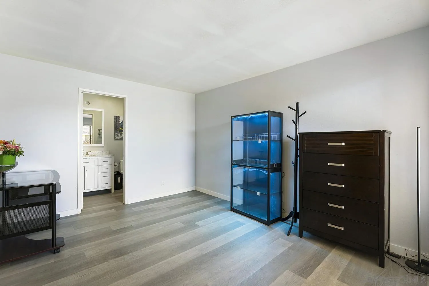 https://cdn.realtyfeed.com/cdn/127/260014866/65927cd3a2f45c45690121b2a75ea5d4.webp