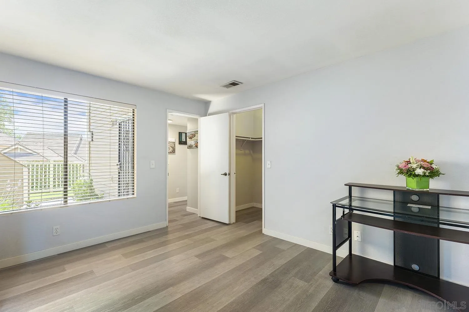 https://cdn.realtyfeed.com/cdn/127/260014866/bb0c2120742b1cc22b882d73d197d0a5.webp