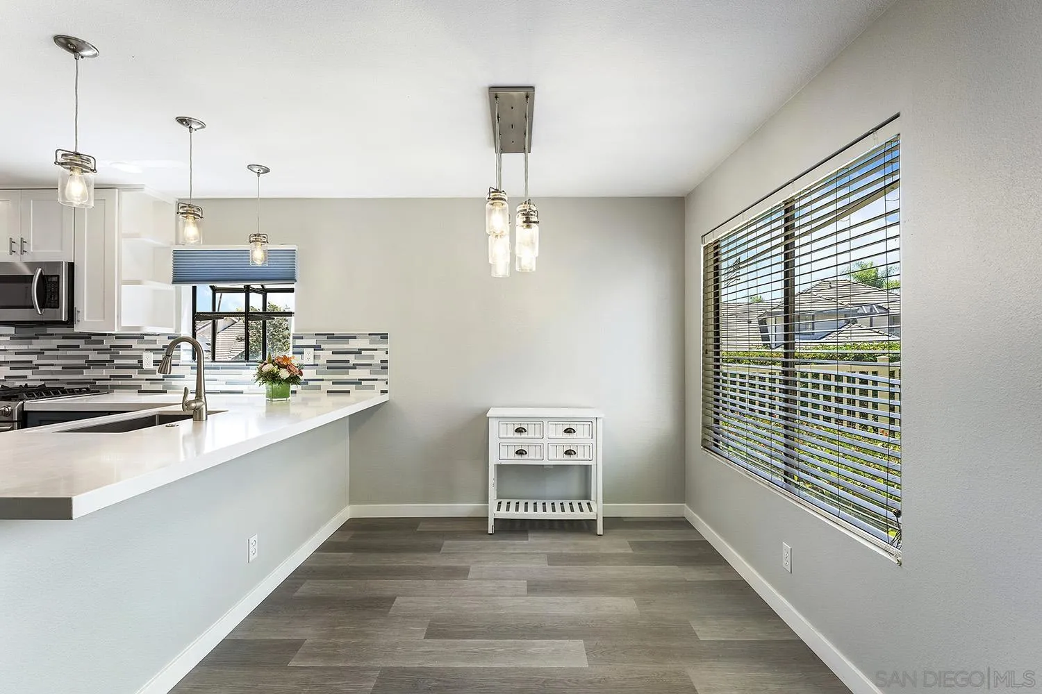 https://cdn.realtyfeed.com/cdn/127/260014866/c147f97d1ef5899475b443059449113c.webp