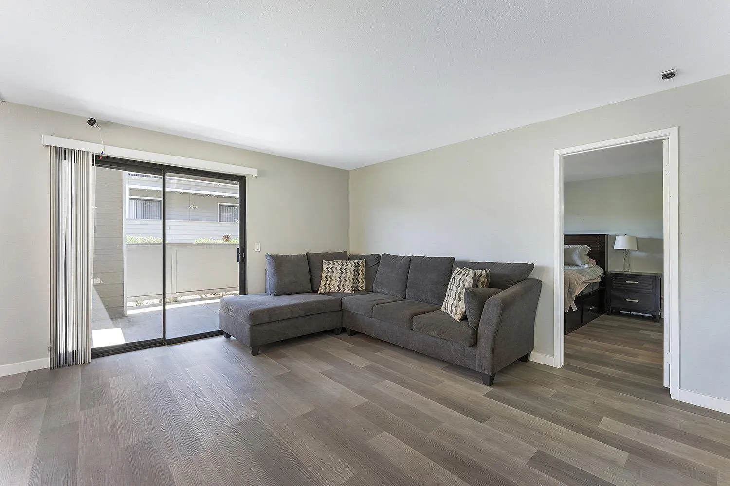 https://cdn.realtyfeed.com/cdn/127/260014866/f7c2db19be5a029eab9709adf82f523b.webp