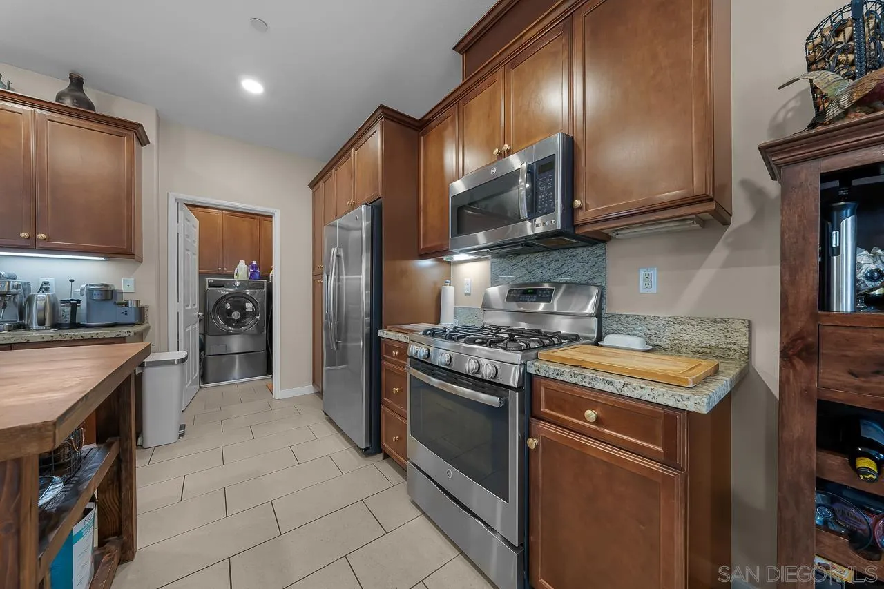 Photo #12: 260014867 Listing: Photo #12