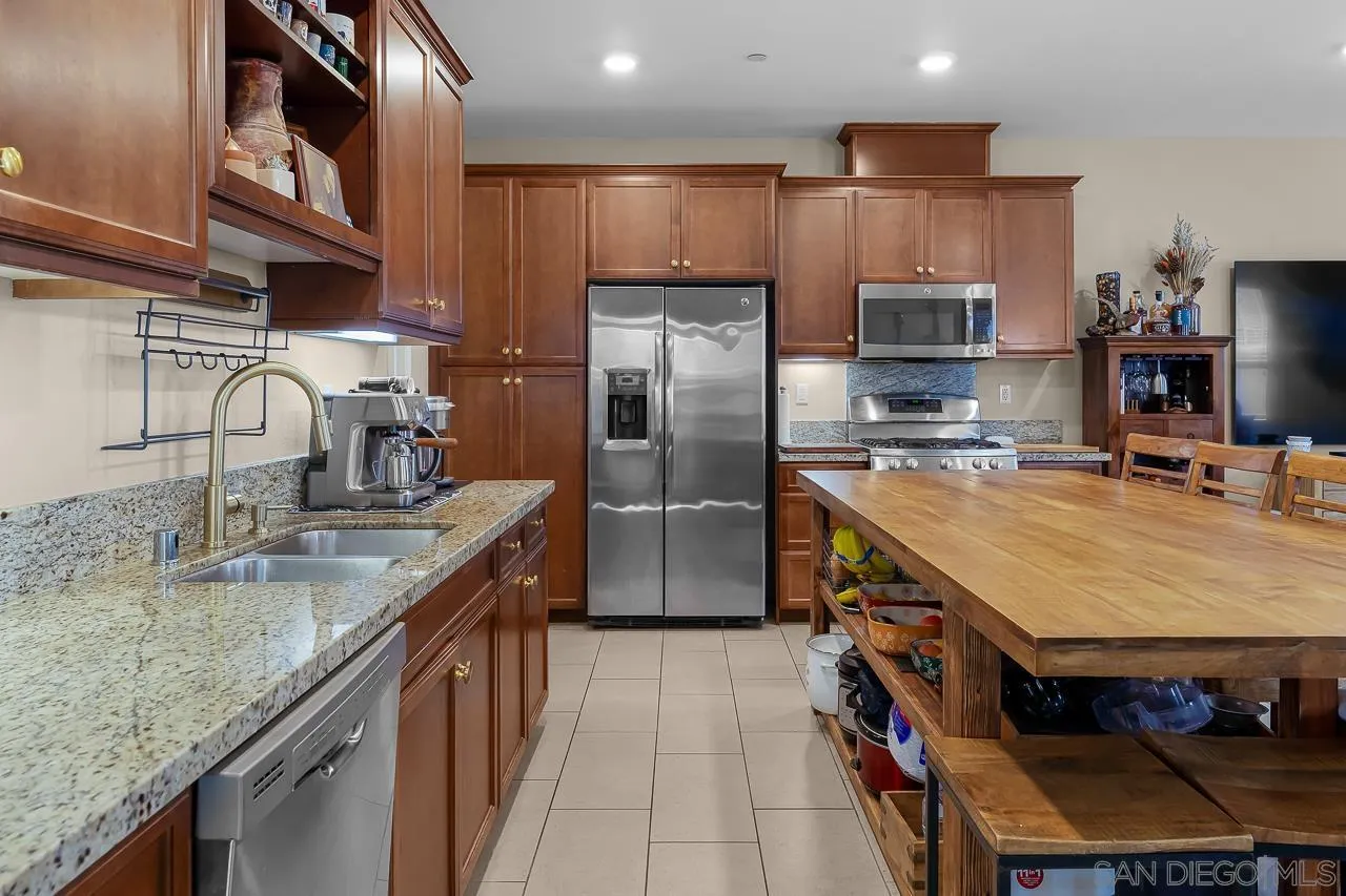 Photo #3: 260014867 Listing: Photo #3