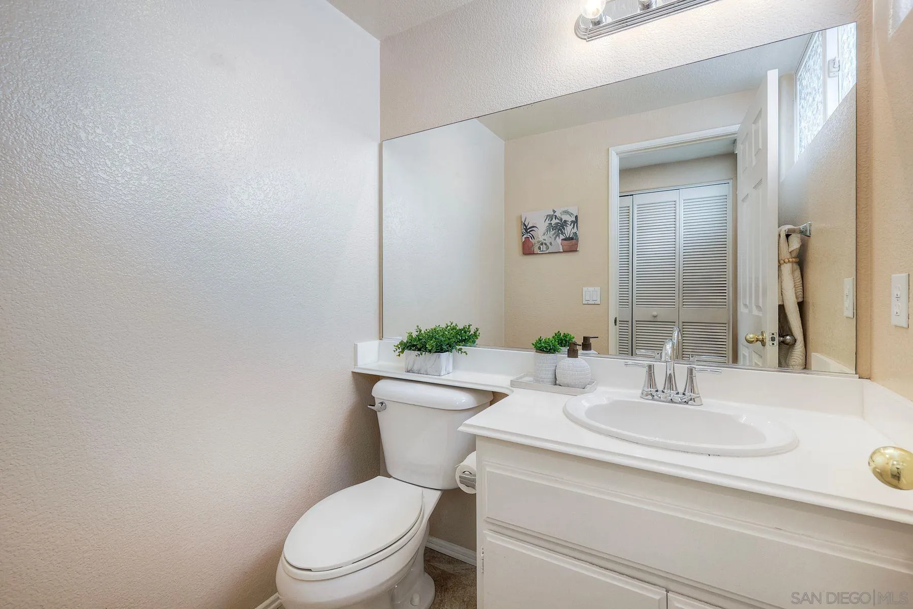 https://cdn.realtyfeed.com/cdn/127/260014872/06324c2ed4703e3b0c9e83df833edd57.webp