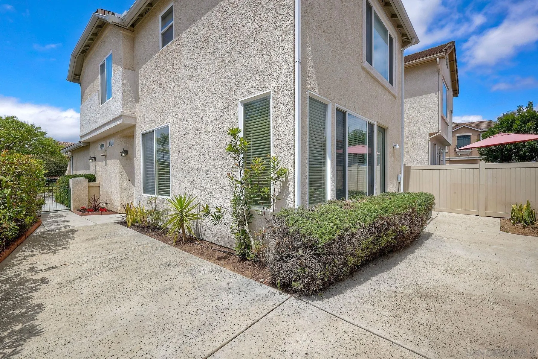 https://cdn.realtyfeed.com/cdn/127/260014872/8524ee12e1a1536b82a073e8a8432696.webp