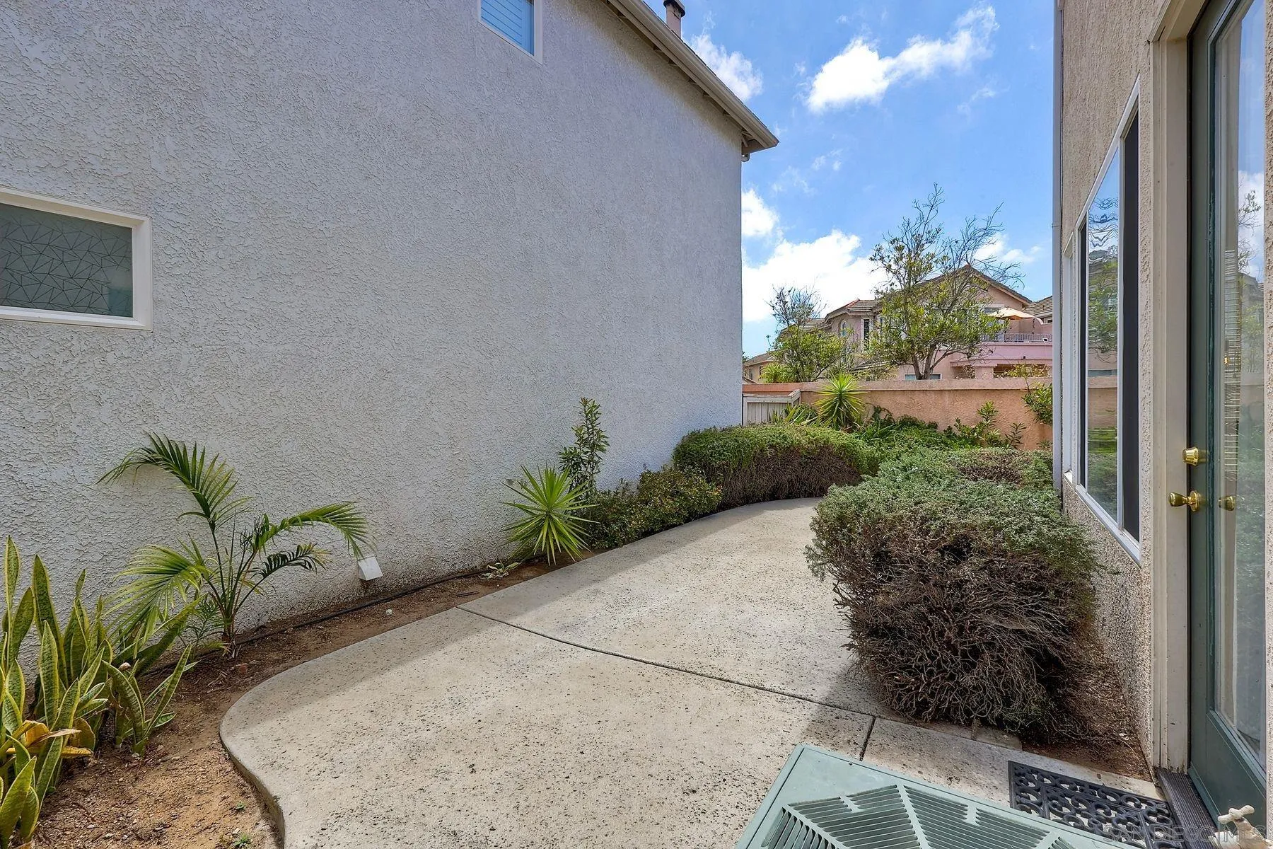 https://cdn.realtyfeed.com/cdn/127/260014872/d6436f0d632cab6986aea341396be698.webp