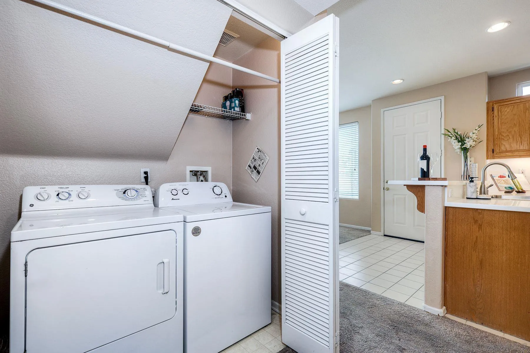 https://cdn.realtyfeed.com/cdn/127/260014872/eb548a0a0569dec37c869e5728b4d0f6.webp